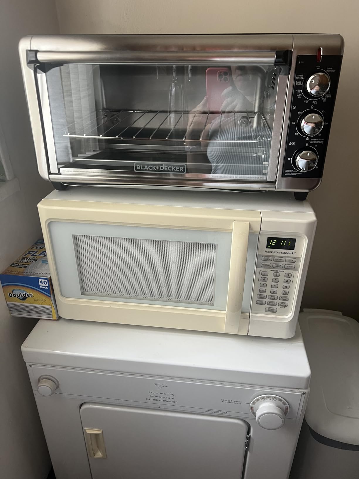BLACK+DECKER TO3250XSBD 8-Slice Extra Wide Convection Countertop Toaster Oven, Includes Bake Pan, Broil Rack & Toasting Rack, Stainless Steel/Black customer photo 1