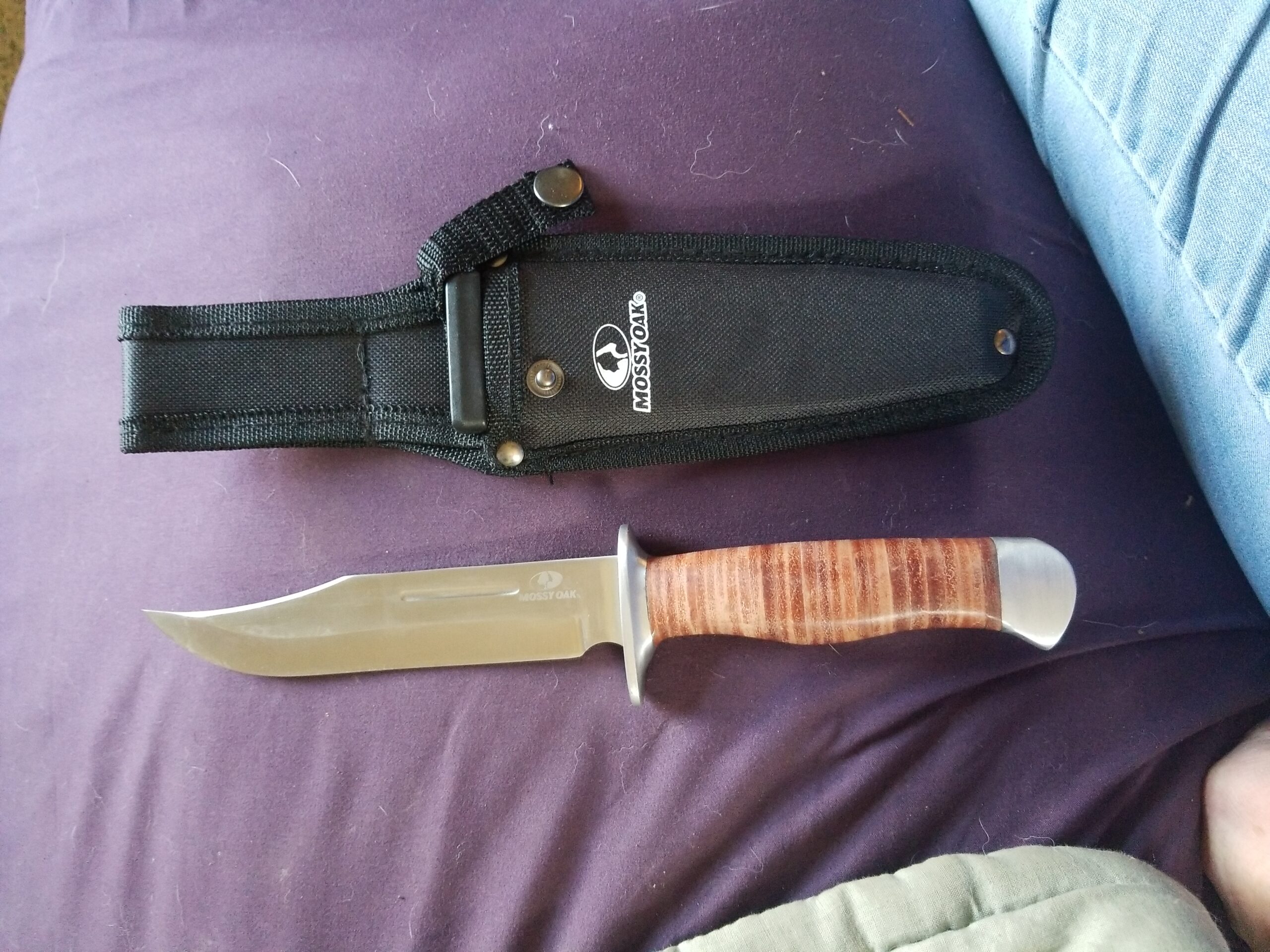 Mossy Oak 2-piece Bowie Knife, Fixed Blade Hunting Knife with Leather Handle, Sheath Included customer photo 1