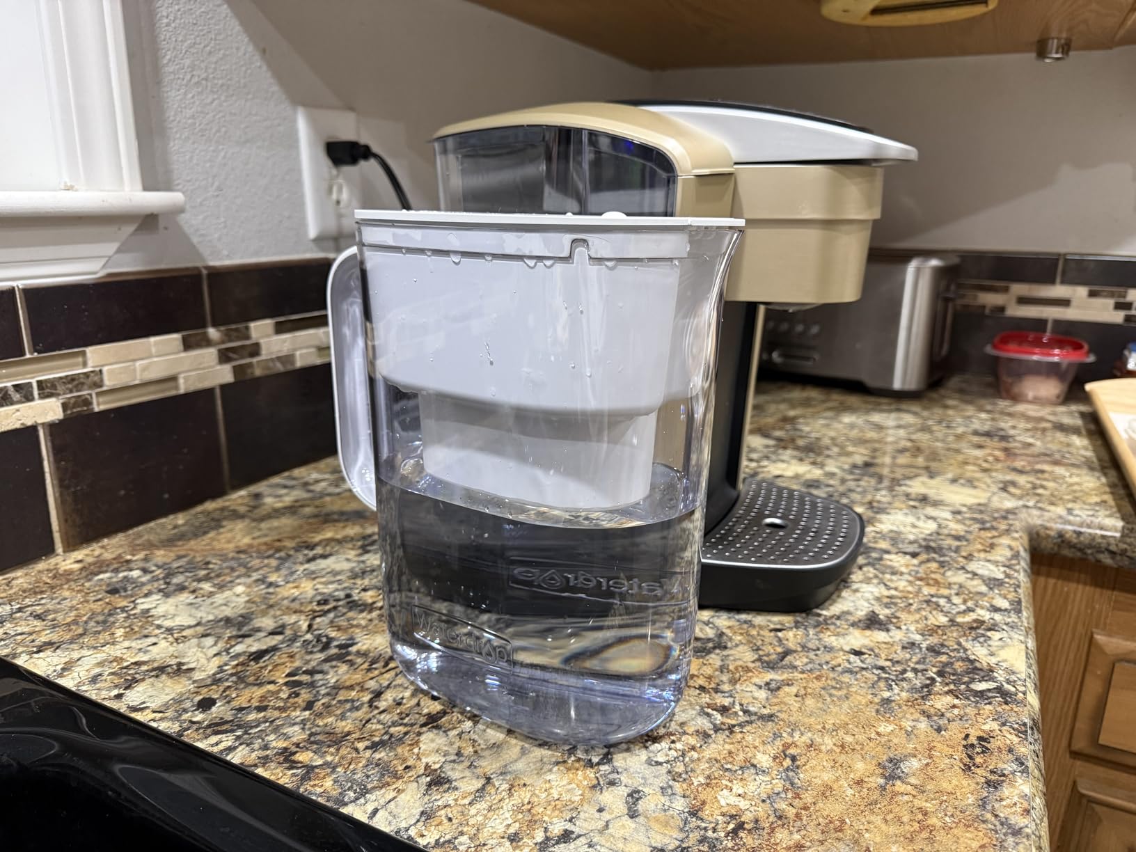 Waterdrop Water Filter Pitcher with 1 Filter, 200-Gallon Long-Life, 10-Cup Large Capacity, NSF Certified, Reduces PFOA/PFOS, Chlorine, Blue customer photo 1