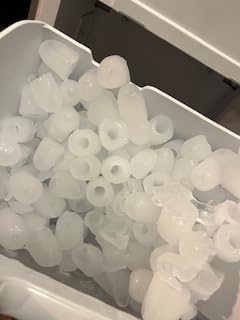 Frigidaire Countertop Portable, 26 lb per Day Bullet Ice Maker Machine (Black Stainless Steel) customer photo 2