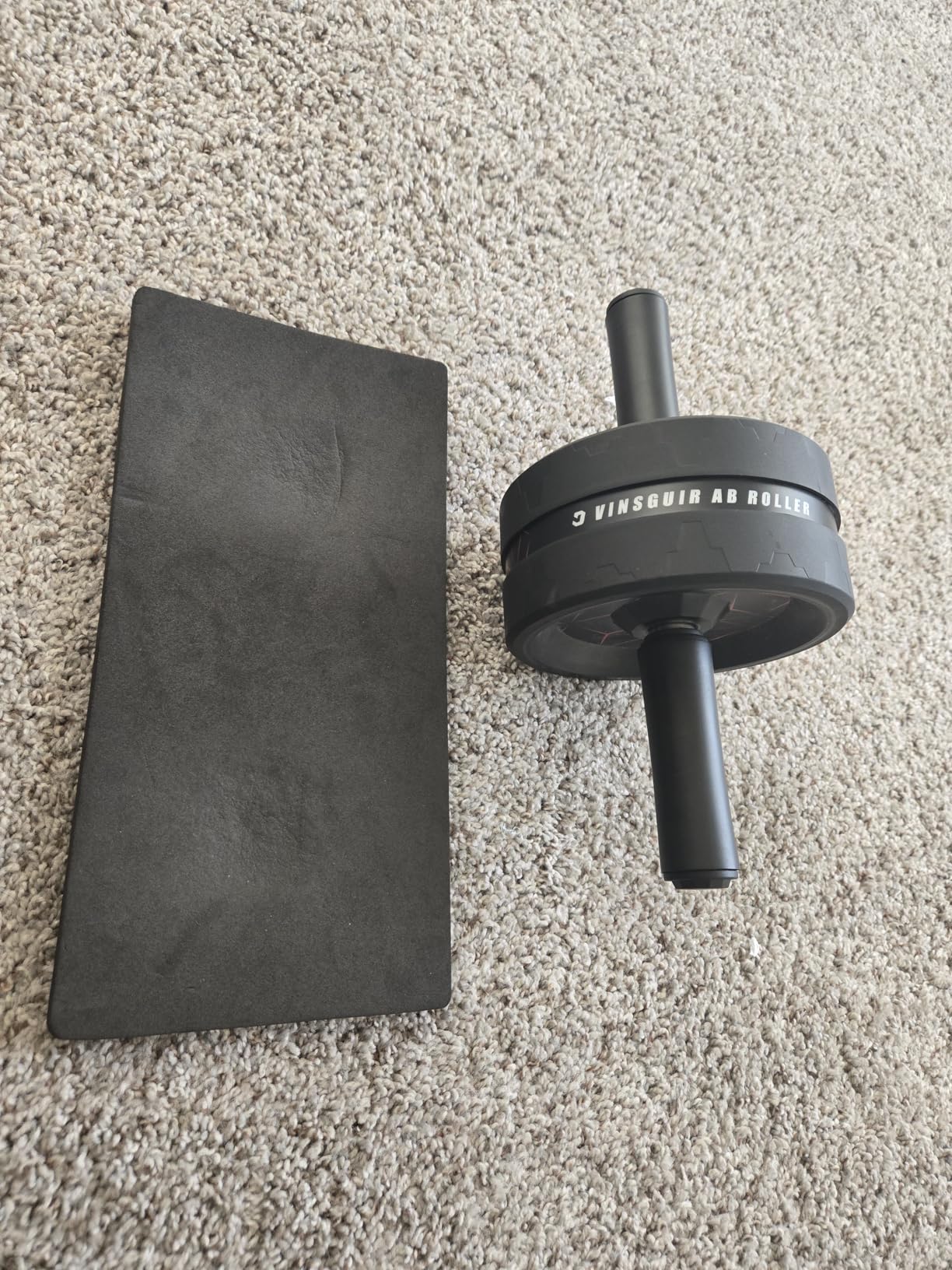 VINSGUIR Ab Roller Wheel, Abs & Core Workout Equipment for Home Gym with Knee Pad Accessories, Abdominal Wheel for Full-body Strength Training customer photo 2
