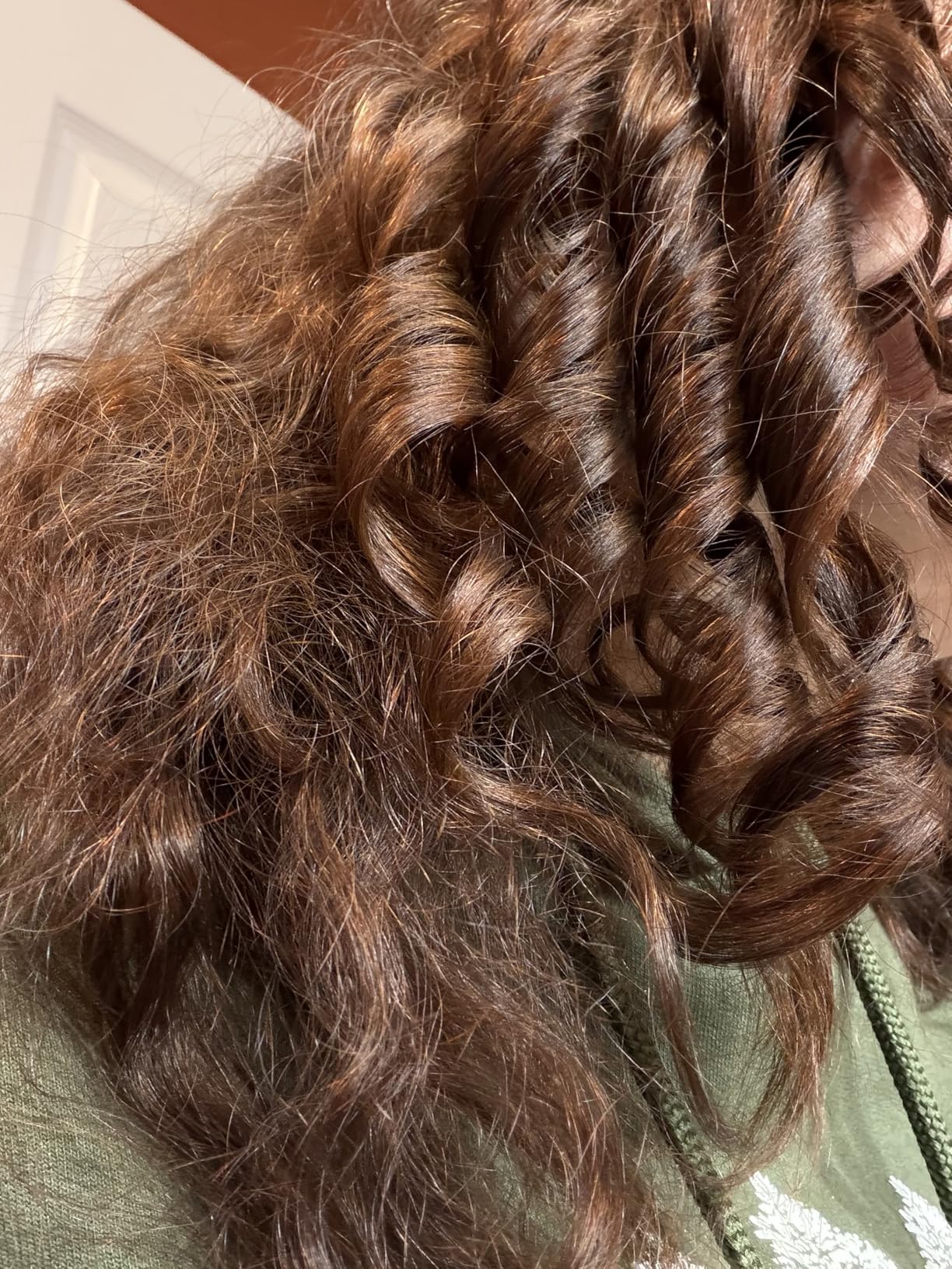 CHI Spin N Curl, Curling Iron For Healthy & Shiny Effortless Curls & Waves, Provides Preset Temperature Settings For Each Hair Texture, Rose Gold customer photo 1