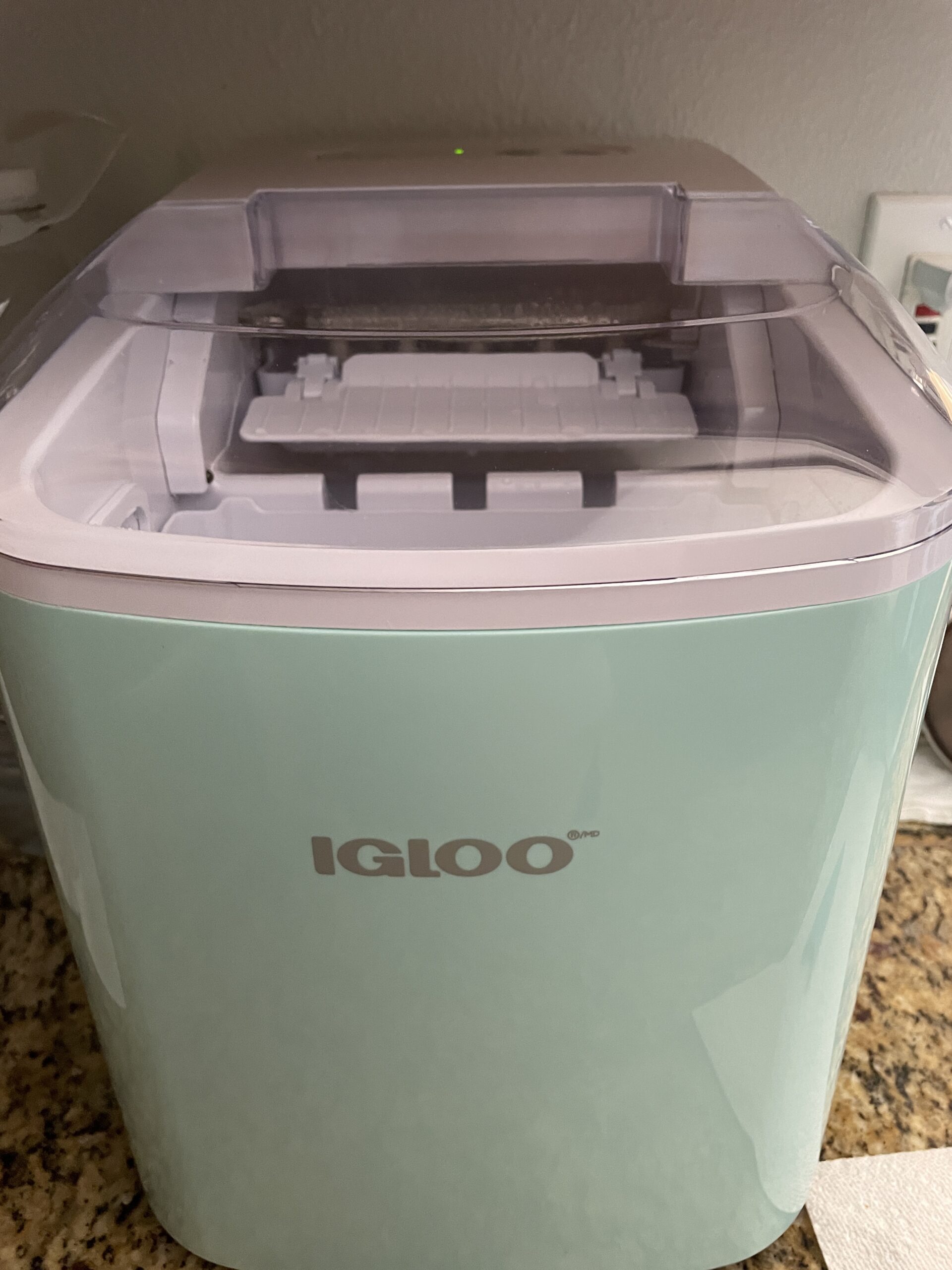 Igloo Automatic Self-Cleaning Portable Electric Countertop Ice Maker Machine with Handle, 26 Pounds in 24 Hours, 9 Ice Cubes Ready in 7 Minutes, with Ice Scoop and Basket, Stainless Steel customer photo 1
