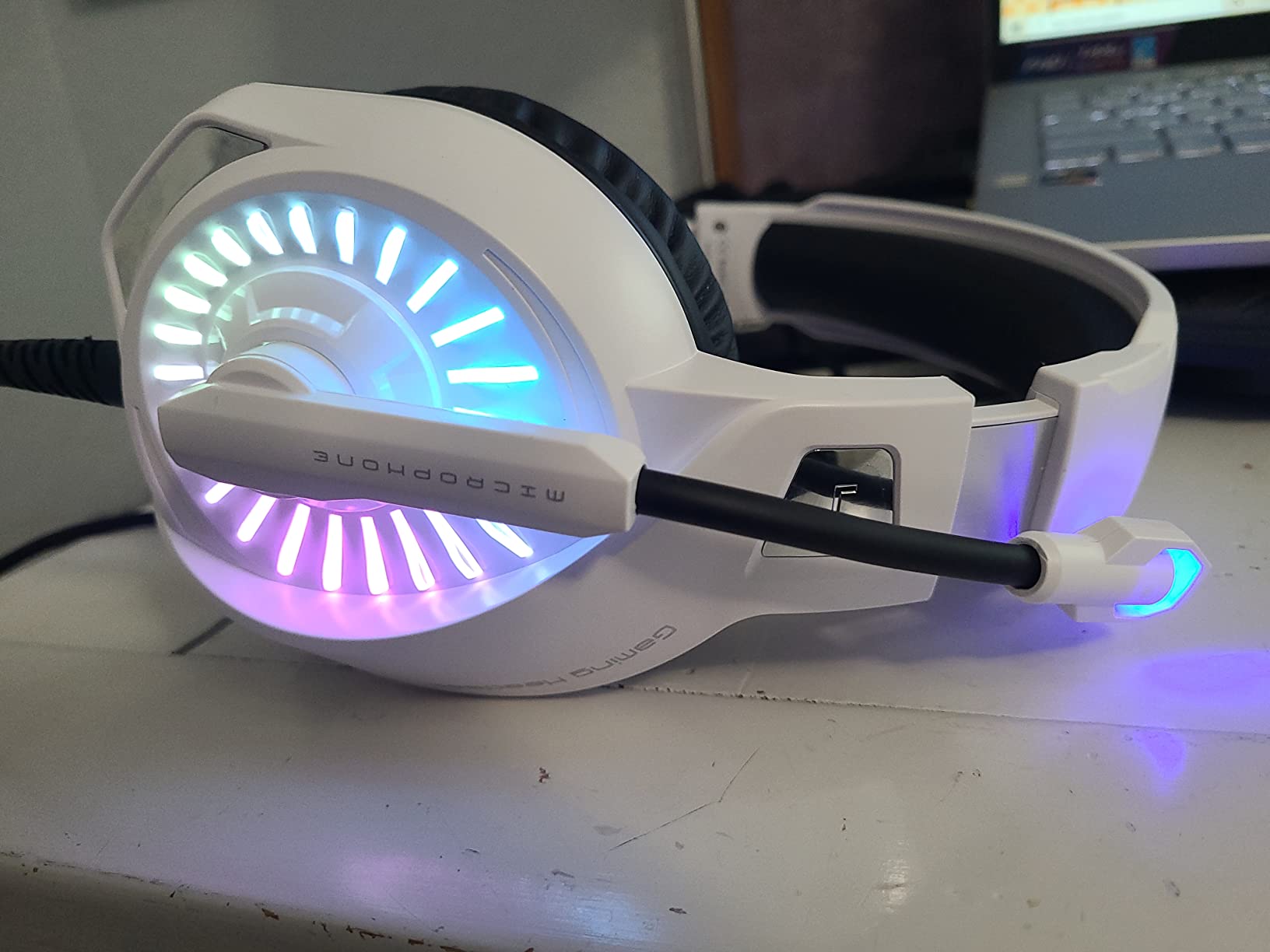 Gaming Headset with Microphone, Compatible with PS4 PS5 Xbox One PC Laptop, Over-Ear Headphones with LED RGB Light, Noise Canceling Mic, 7.1 Stereo Surround Sound customer photo 2