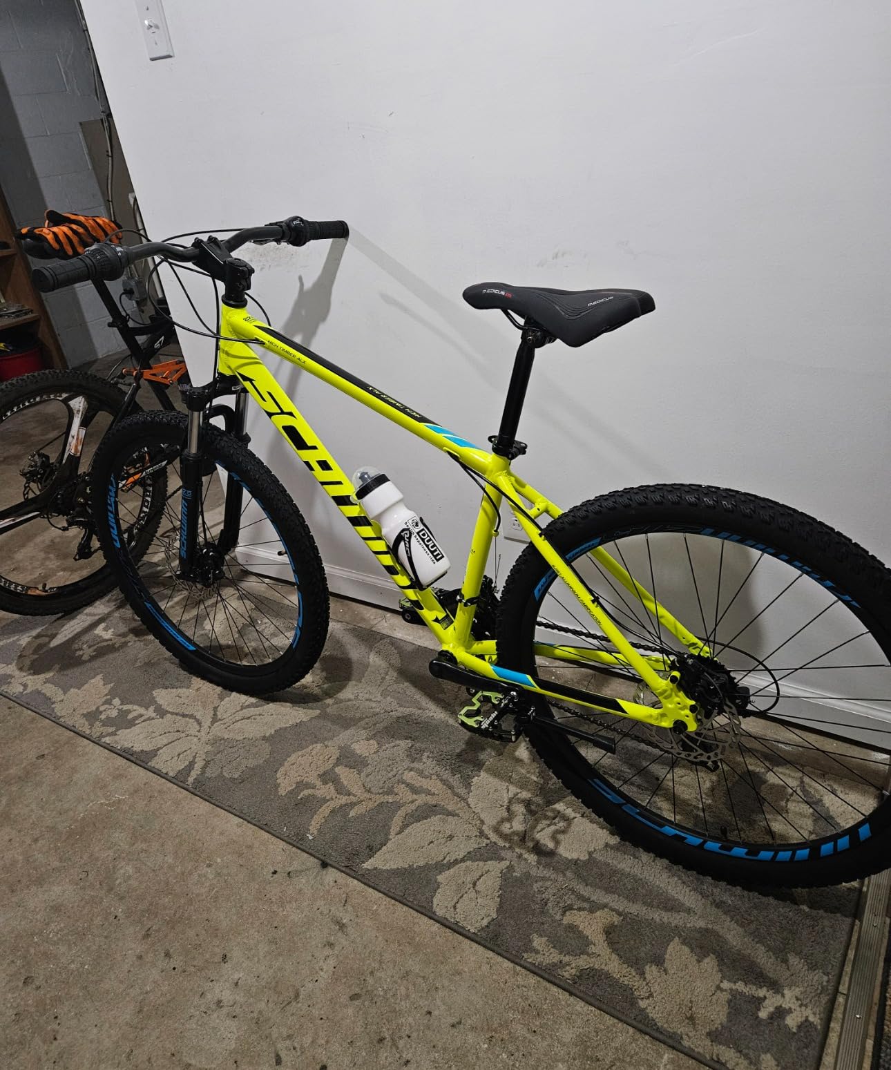 Schwinn High Timber Mountain Bike for Adult Youth Men Women Boys Girls, 24 to 29-Inch Wheels, 7 or 21-Speeds customer photo 2