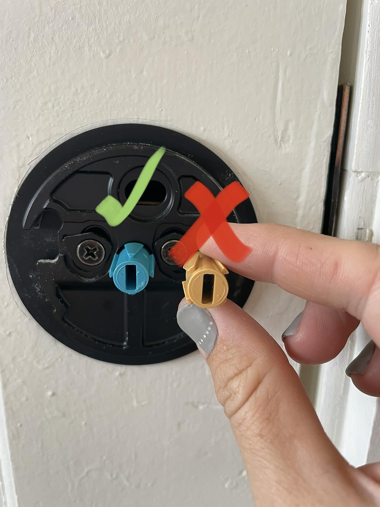 August Wi-Fi Connected Smart Keyless Entry Door Lock, Electronic Door Lock Fits Your Existing Deadbolt in Minutes customer photo 2