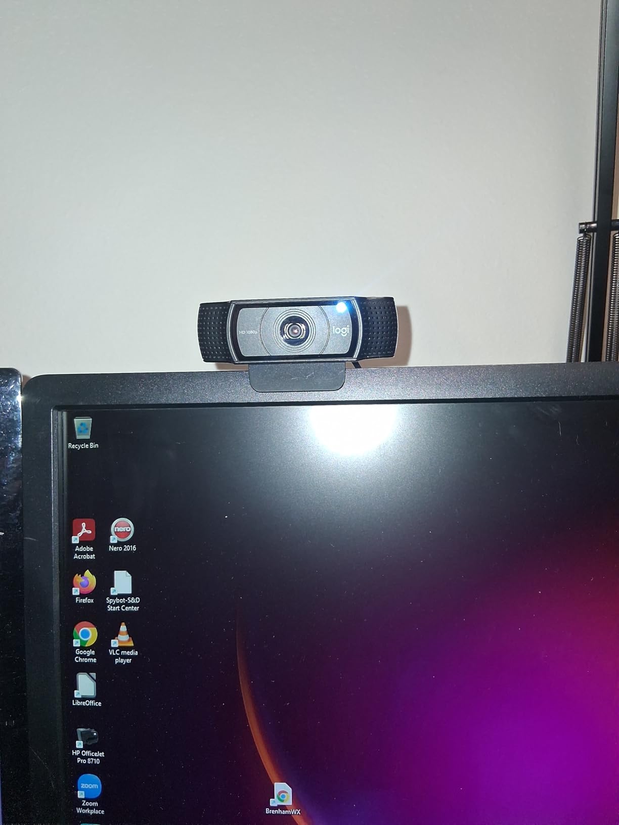 Logitech C920x HD Pro Webcam, Full HD 1080p/30fps Video, Clear Audio, HD Light Correction, Works with Microsoft Teams, Google Meet, Zoom, Nintendo Switch 2 customer photo 2