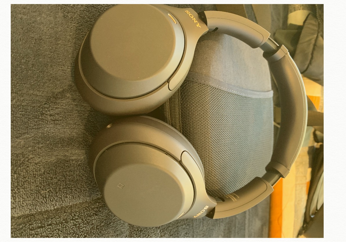 Sony WH-1000XM4 Wireless Premium Noise Canceling Overhead Headphones with Mic for Phone-Call and Alexa Voice Control, Silver customer photo 2