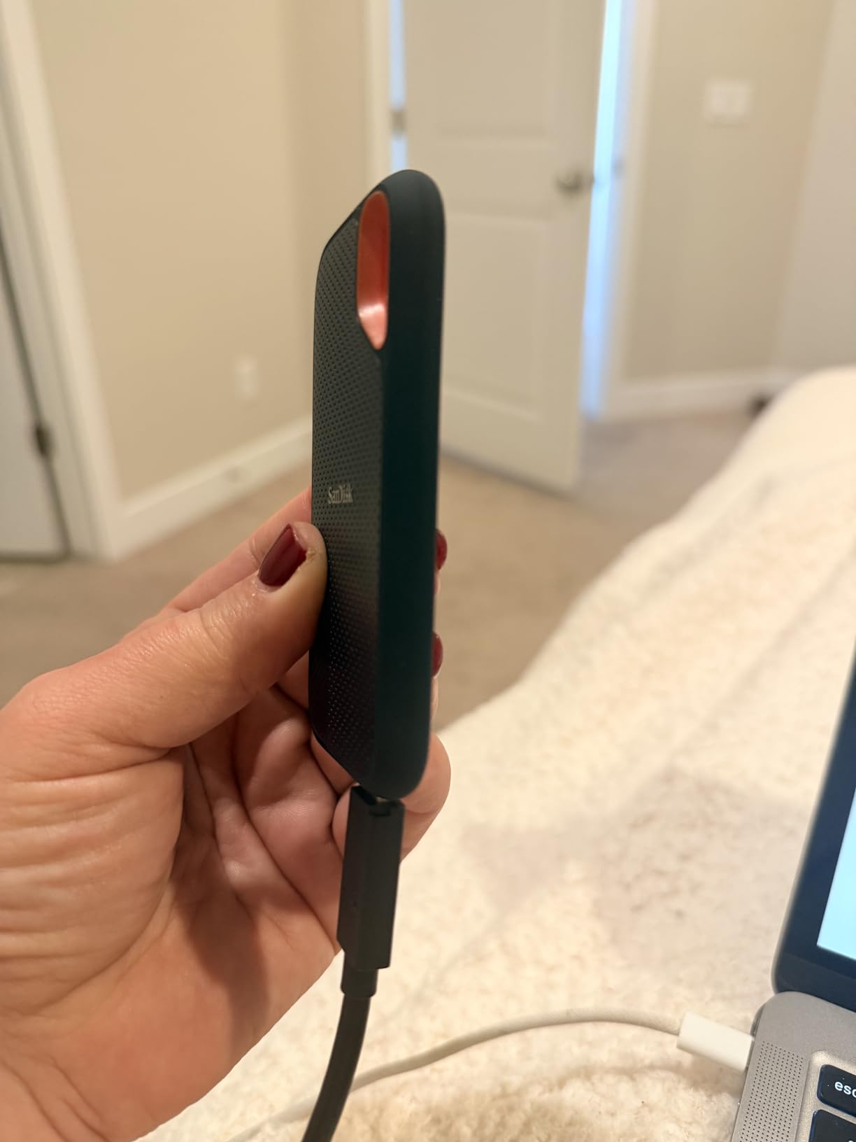SANDISK 1TB Extreme Portable SSD - Up to 1050MB/s, USB-C, USB 3.2 Gen 2, IP65 Water and Dust Resistance, Updated Firmware - External Solid State Drive customer photo 2