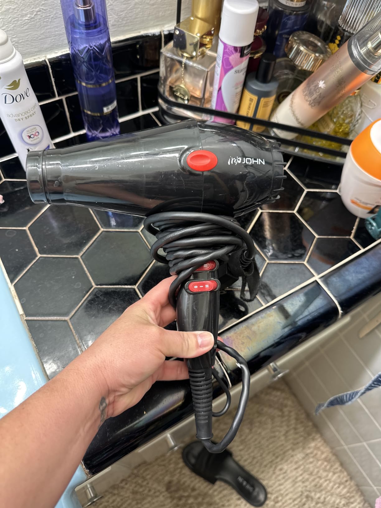 JOHN Professional Hair Blow Dryer, Fast Drying Powerful 2200W, Ionic for No Damage to Hair, Blast Turbo 6900, Black customer photo 1