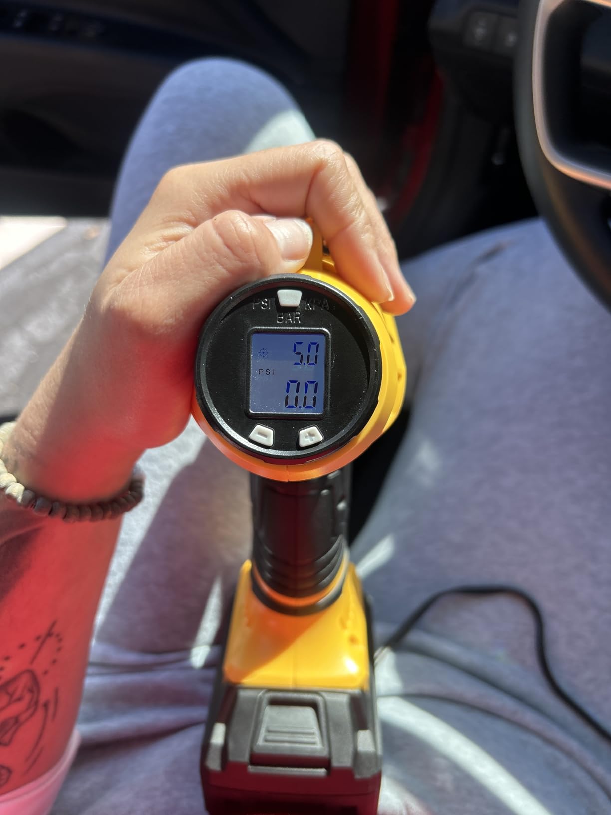 AstroAI Cordless Tire Inflator Portable Air Compressor Fast Inflation 160 PSI Air Pump 20V Rechargeable Battery Powered with 12V DC Adapter Digital Pressure Gauge for Cars Motorcycles Bikes Yellow customer photo 2