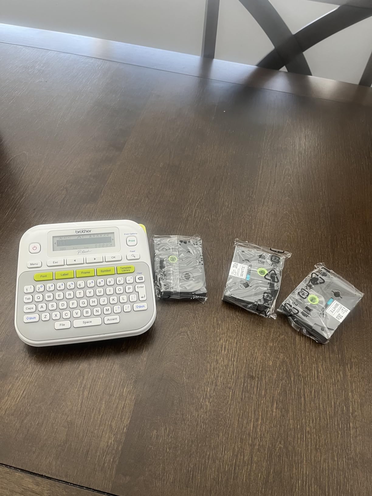 Brother P-Touch, PTD210, Easy-to-Use Label Maker Bundle (4 Label Tapes Included), White, Small customer photo 2