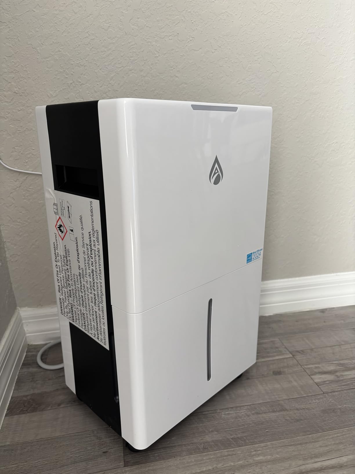 5000 Sq. Ft Dehumidifiers for Home and Basement, 52 Pint/Day Dehumidifier with Drain Hose, 3 Modes, 24H Timer, Auto Defrost, Child Lock, for Bedroom, Garage, RV, Large Room customer photo 2