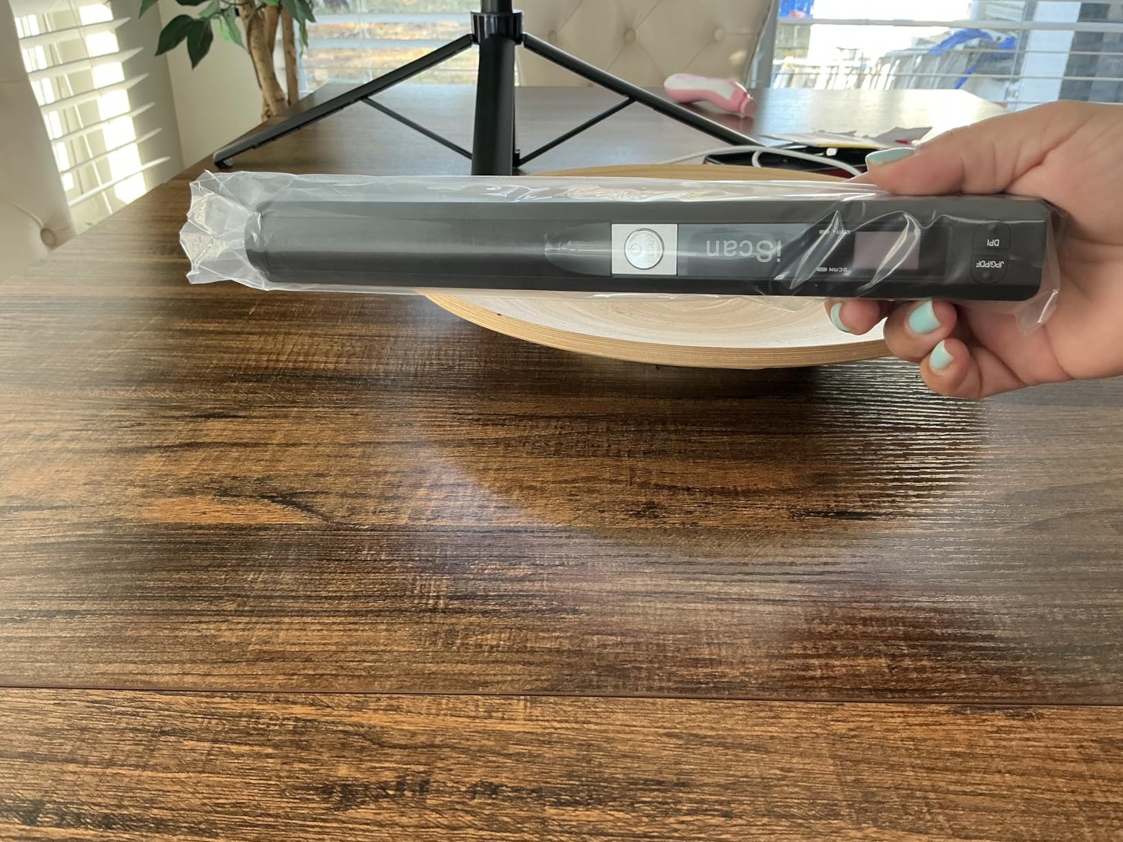 Portable Scanner, Photo Scanner for A4 Documents, Handheld Scanner for Business, Photo, Picture, Receipts, Books, JPG/PDF Format Selection, UP to 900 DPI, with 16G SD Card customer photo 1