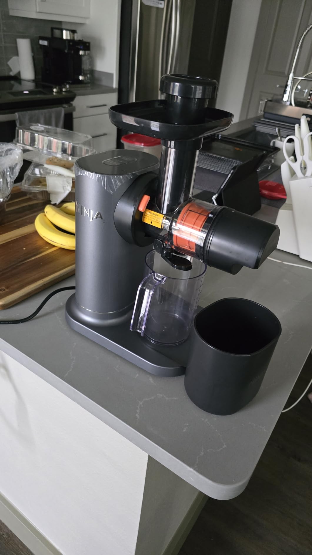 Ninja NeverClog Cold Press Juicer | Powerful Electric Slow Masticating Juicer with Pulp Control | XL Capacity | 24 oz. Juice Jug & 36 oz. Pulp Container | Dishwasher Safe | Charcoal | 150W | JC151 customer photo 2