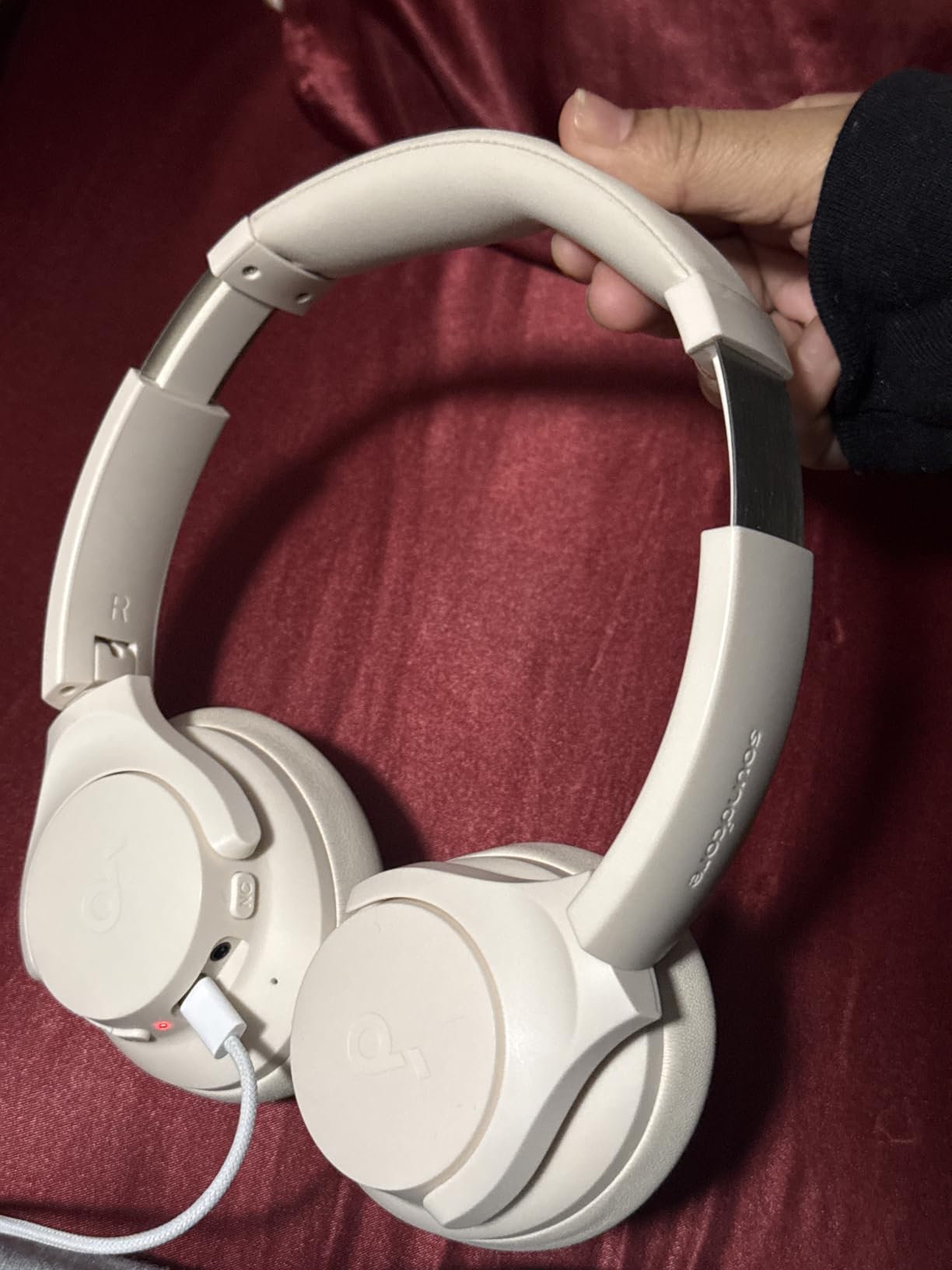 Soundcore by Anker Q20i Hybrid Active Noise Cancelling Headphones, Wireless Over-Ear Bluetooth, 40H Long ANC Playtime, Hi-Res Audio, Big Bass, Customize via an App, Transparency Mode (Black) customer photo 2