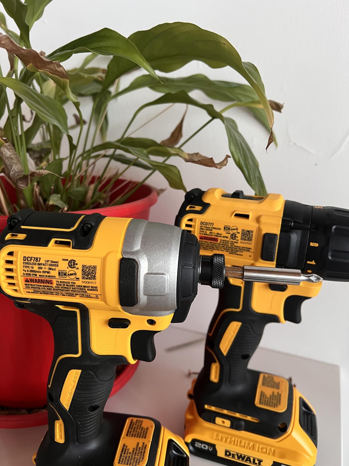 DEWALT 20V MAX Cordless Drill and Impact Driver, Power Drill Brushless 2-Tool Power Tool Combo Kit, Includes 2 Batteries, Charger and Bag (DCK277D2) customer photo 1