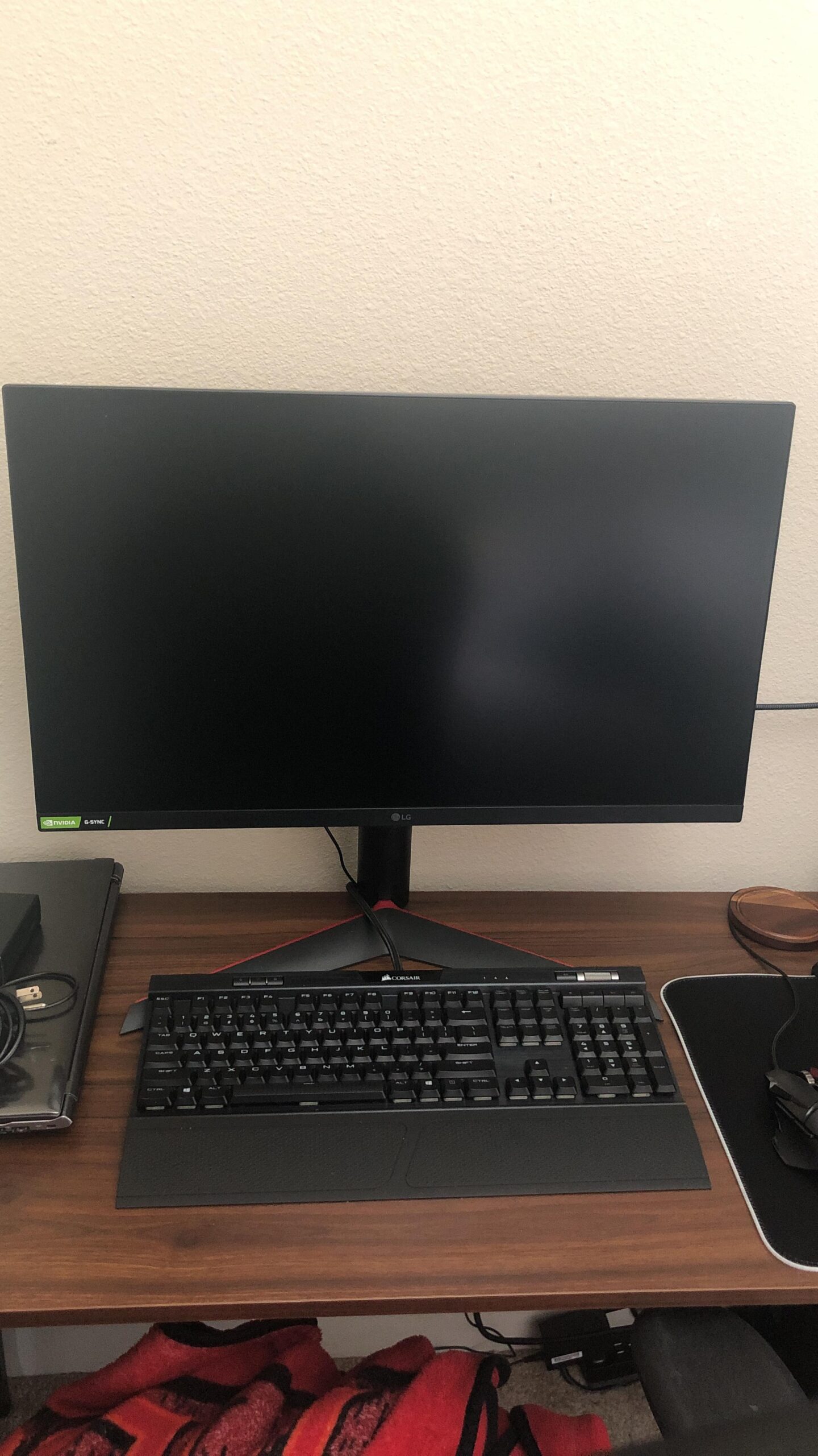 LG 27GS60QC-B Ultragear Curved Gaming Monitor 27-Inch QHD (2560x1440) 180Hz 1ms 1000R AMD FreeSync HDR10 HDMIx2 DisplayPort Borderless Design customer photo 2