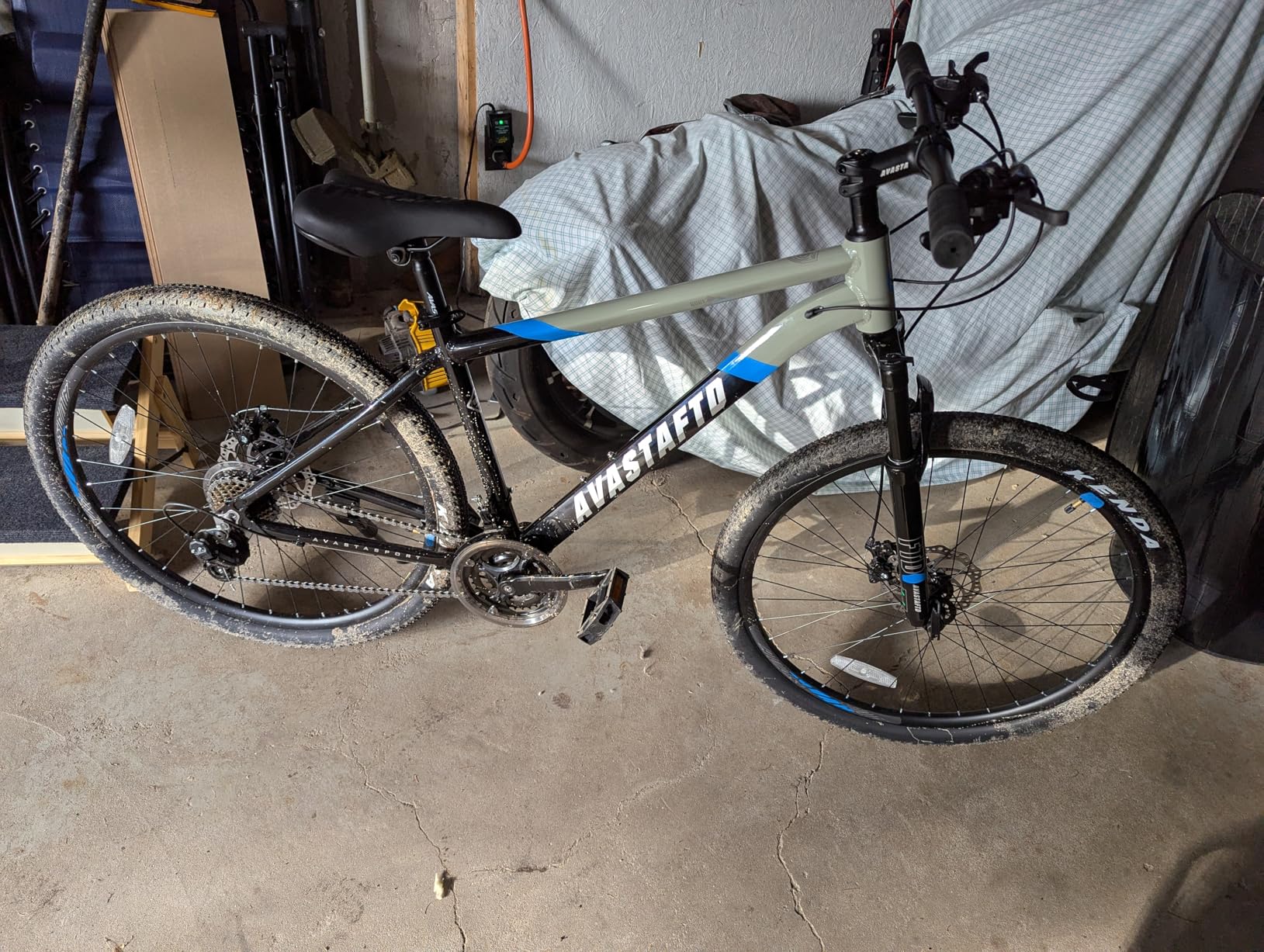 AVASTA Earth 26 27.5 inch Mountain Bike with 21-Speed, Aluminum Frame, Dual Disc Brake, Comfortable Saddle customer photo 2