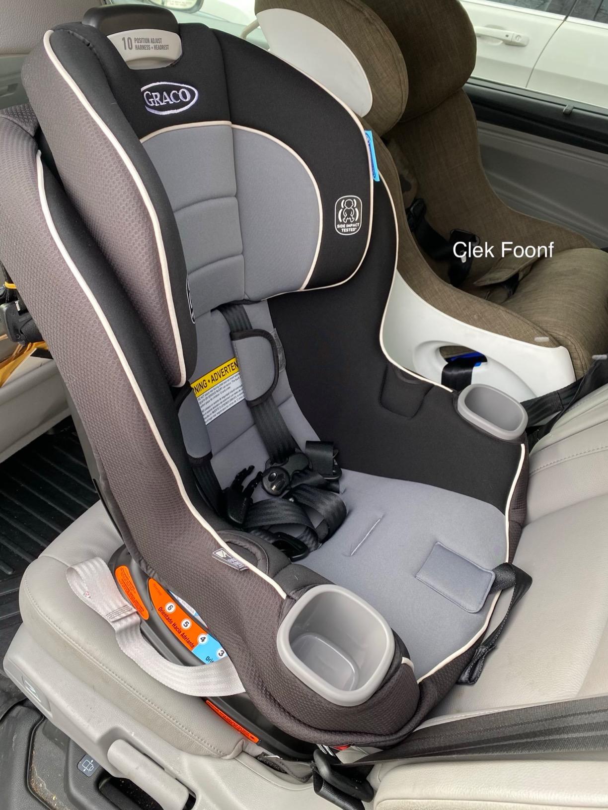 Graco Extend2Fit Convertible Baby Car Seat, Rear and Forward Facing, Adjustable Extension Panel for Extra Legroom, Redmond customer photo 1