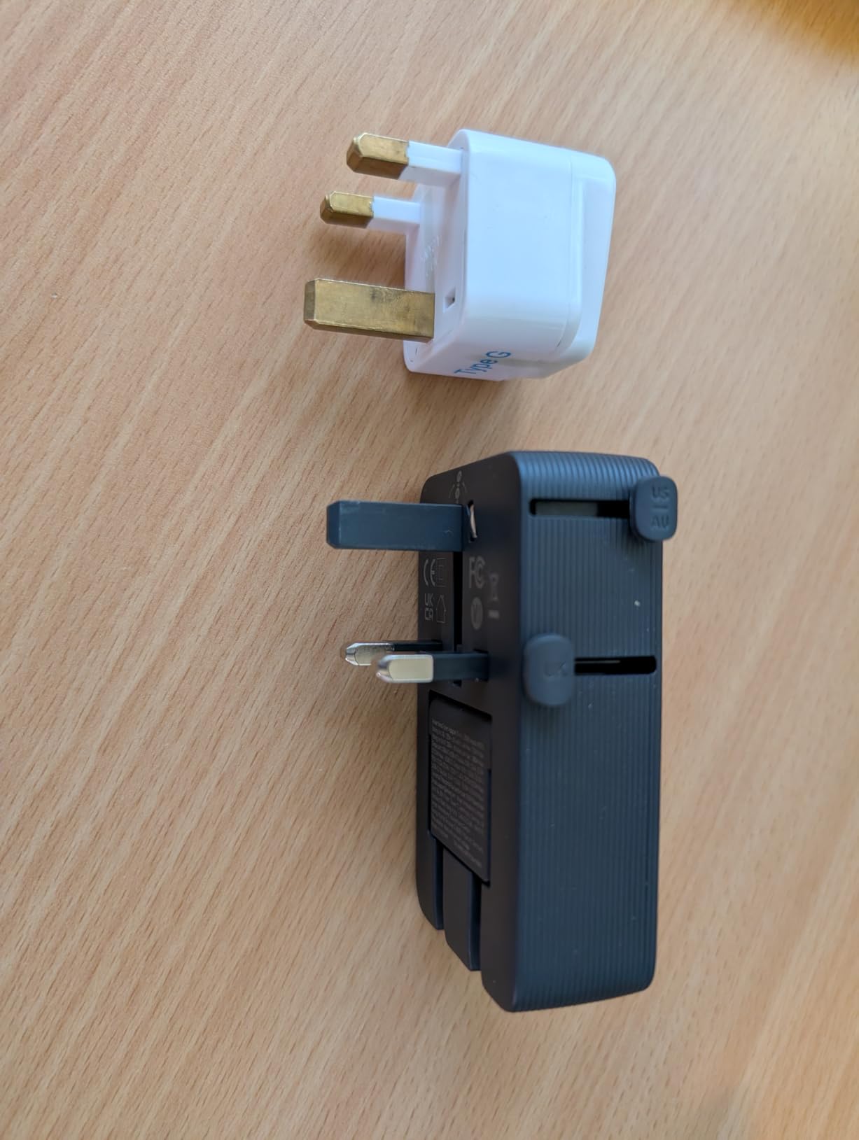 Anker Nano Travel Adapter, 5-Port Power Adapter with 1× 2-Pin AC, 2 USB A, 2 USB C for 20W, Smart Temperature Control, Works in 200+ Countries, Not a Voltage Converter, Travel Essentials (1-Pack) customer photo 1
