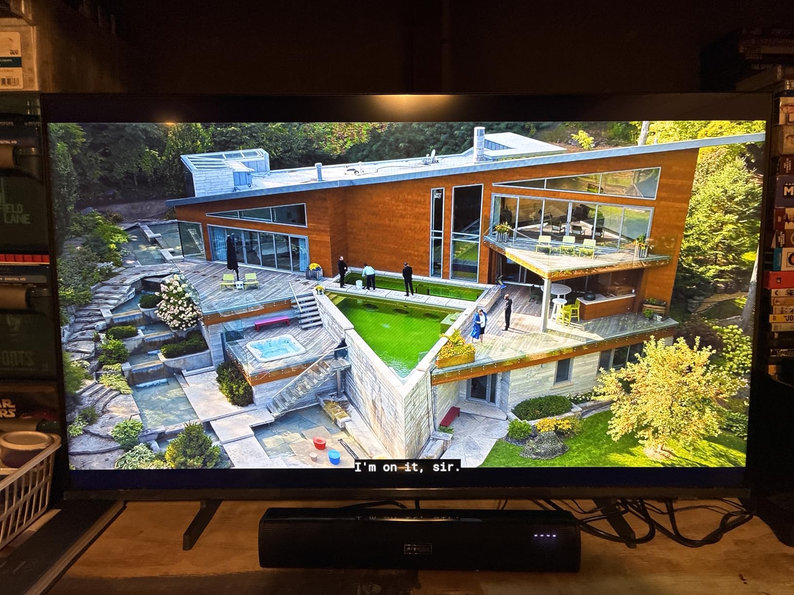Samsung 43-Inch Class Crystal UHD U8000F 4K Smart TV (2025 Model) Endless Free Content, Crystal Processor 4K, MetalStream Design, Knox Security, Alexa Built-in customer photo 1