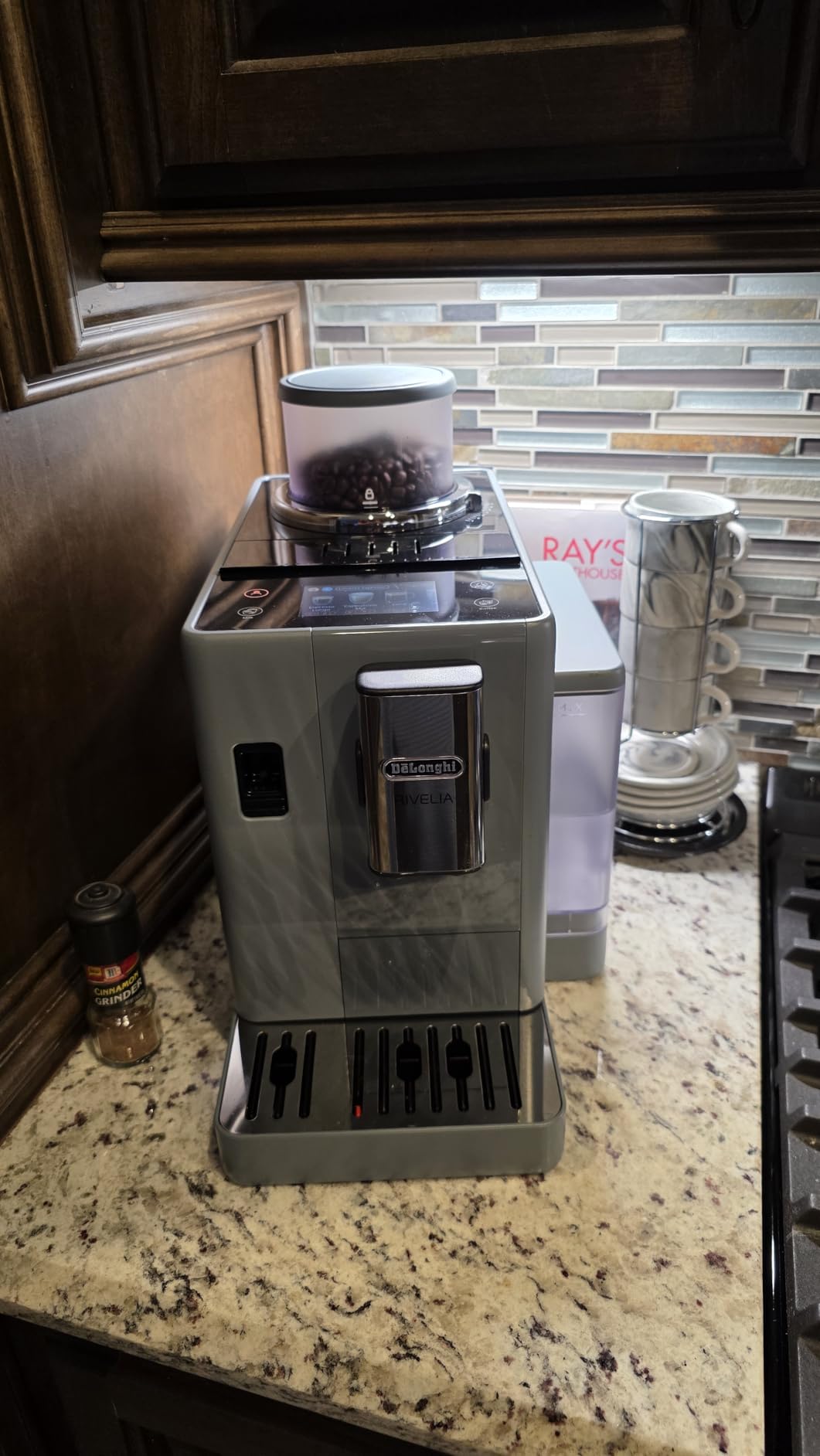 De'Longhi Rivelia Automatic Espresso Machine with Grinder & Milk Frother - All-in-One Coffee Maker, Hot & Iced Latte, Cappuccino, Bean Switch System, Burr Grinder customer photo 1