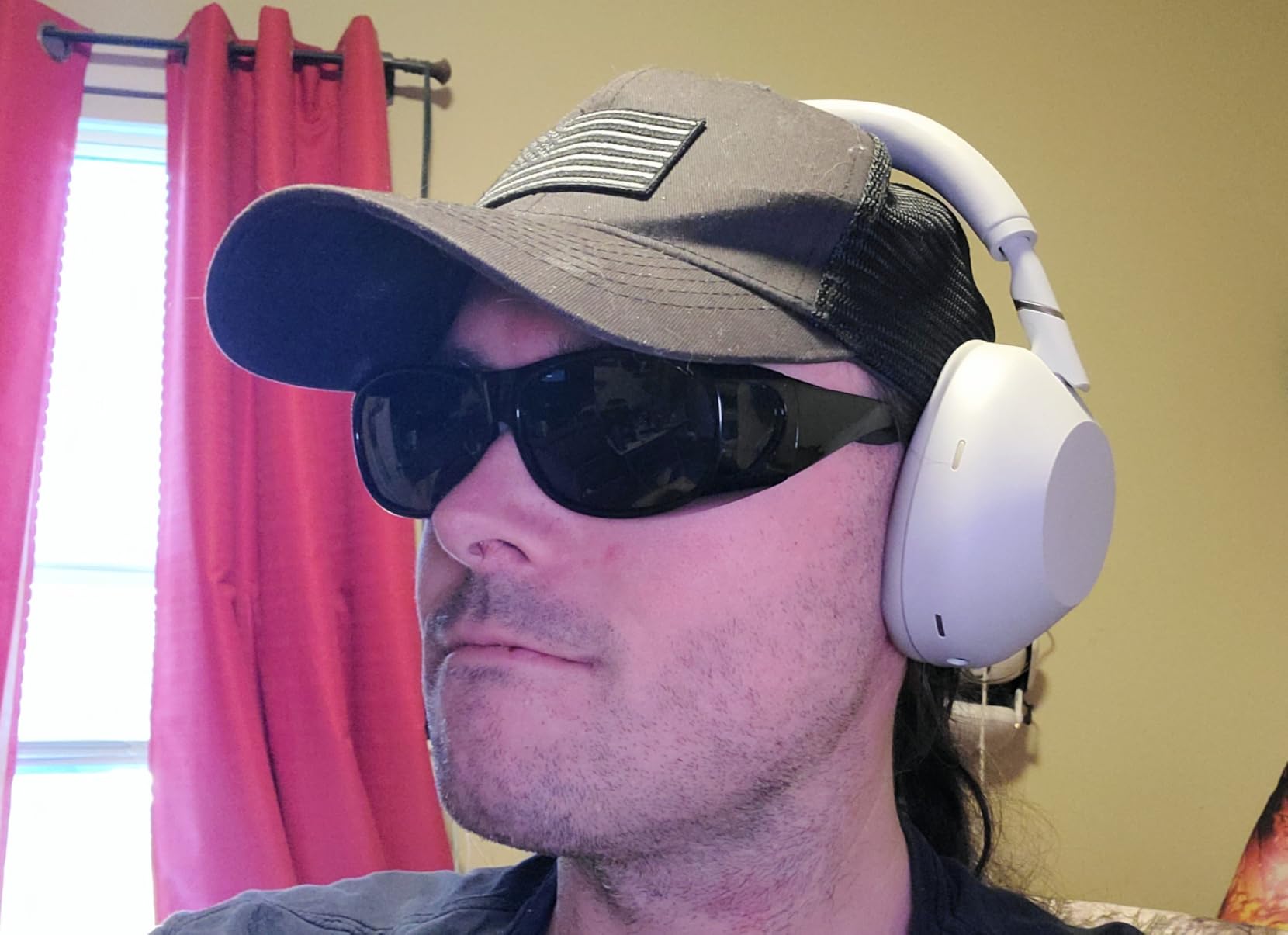 WH-1000XM6 The Best Noise Canceling Wireless Headphones, HD NC Processor QN3, 12 Microphones, Adaptive NC Optimizer, Mastered by Engineers, Studio-Quality, 30-Hour Battery, Midnight Blue customer photo 1