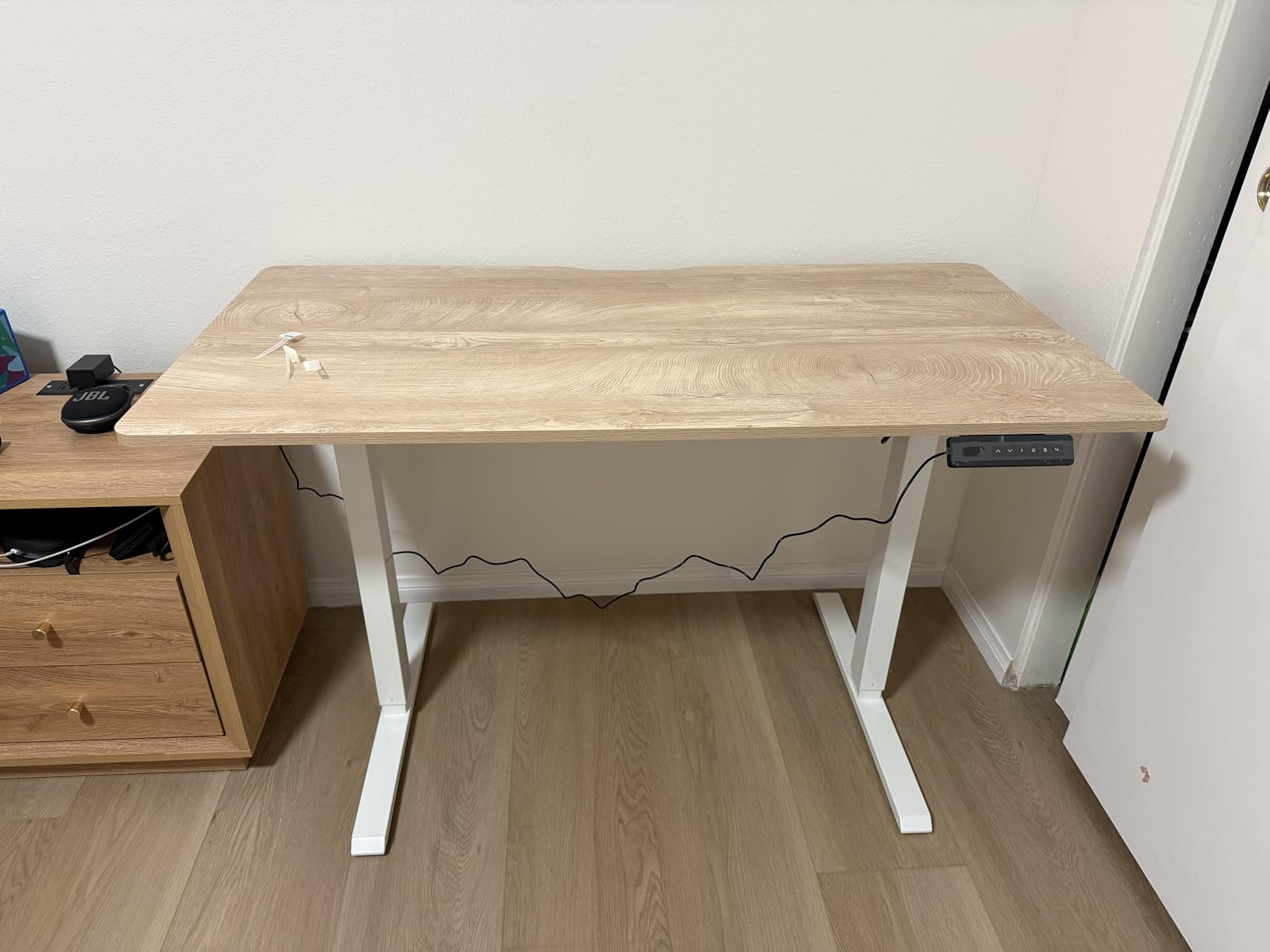 FEZIBO Standing Desk, 48 x 24 Inches Electric Height Adjustable, Sit and Stand Up, Computer Office Desk with Splice Board, White Frame/Maple TOP customer photo 2