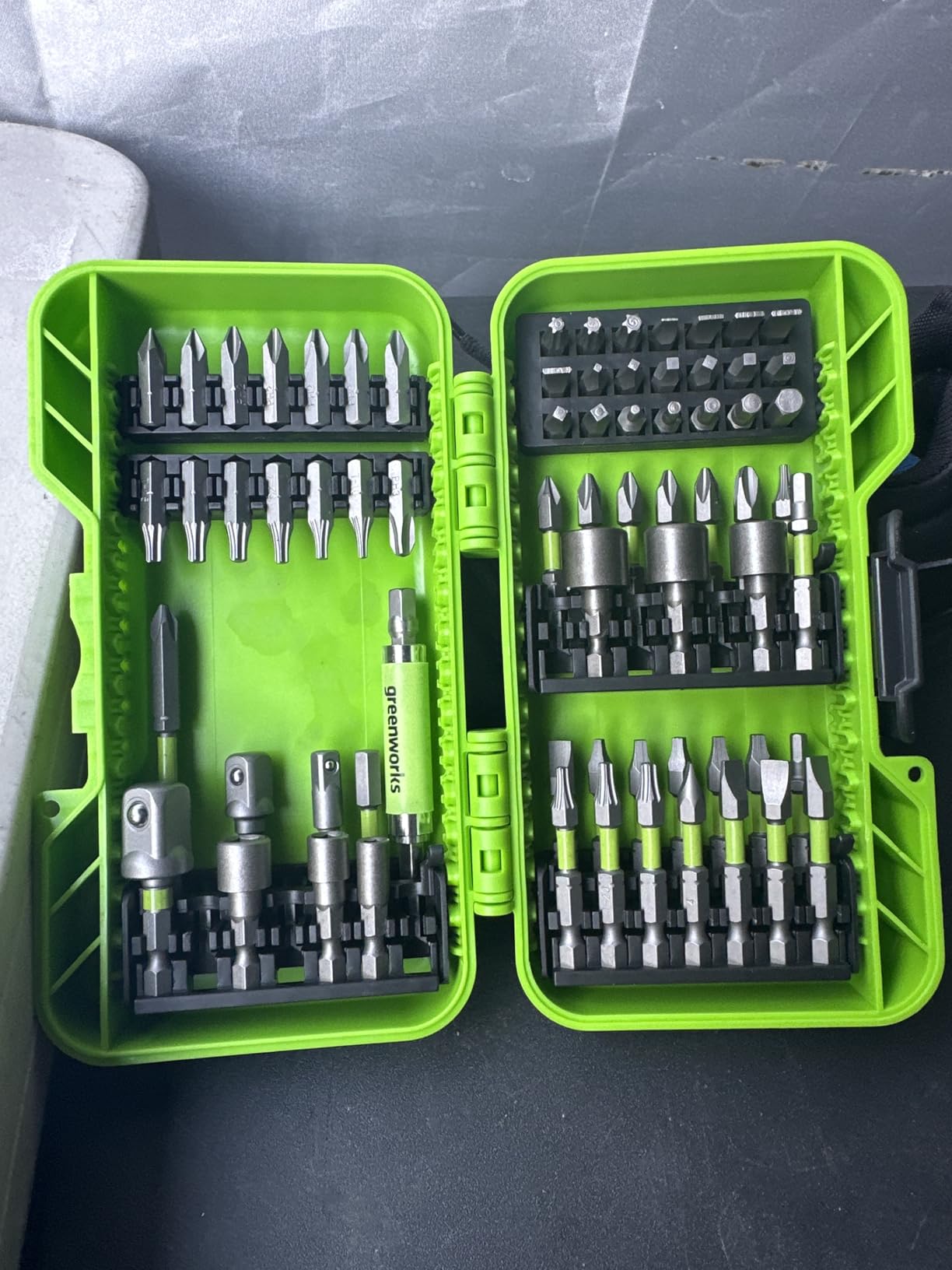 Greenworks 24V Cordless Brushless 400 in-lbs Drill/Driver+1950 in-lbs Impact Driver Combo,High Torque, Lightweight, (2) 2.0Ah USB-C Batteries(12,000mAh Power Bank) and 65W USB-C Fast Charger(3-Port) customer photo 2