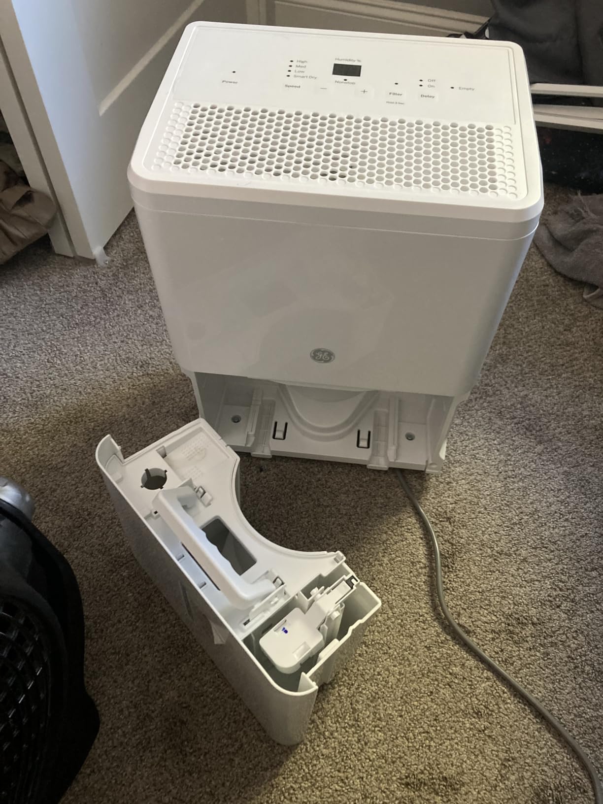 GE Portable Dehumidifier, 50 Pint Daily Output with Smart Dry for Wet Spaces, Drain Hose for Auto or Manual Drainage, Ultra Quiet, Perfect for Basement, Bedroom, Bathrooms, White customer photo 2