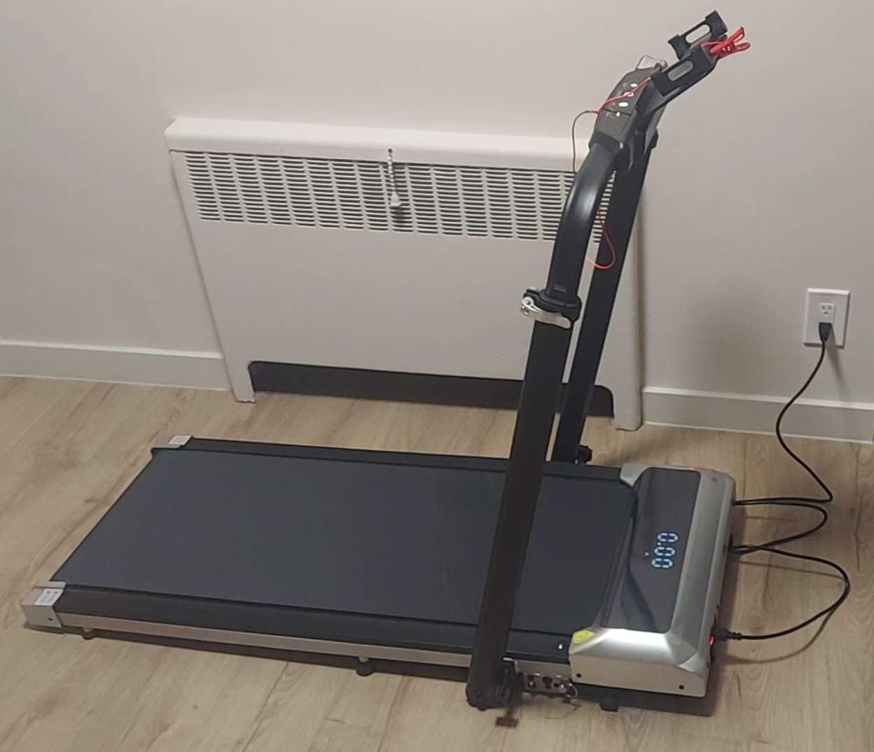 Walking Pad Treadmill with 12% Incline, 6 in 1 Folding Treadmill with Adjustable Handle Bar for Home/Office, Under Desk Treadmills Portable Walking Pad with App, Remote Control & LED Display customer photo 1