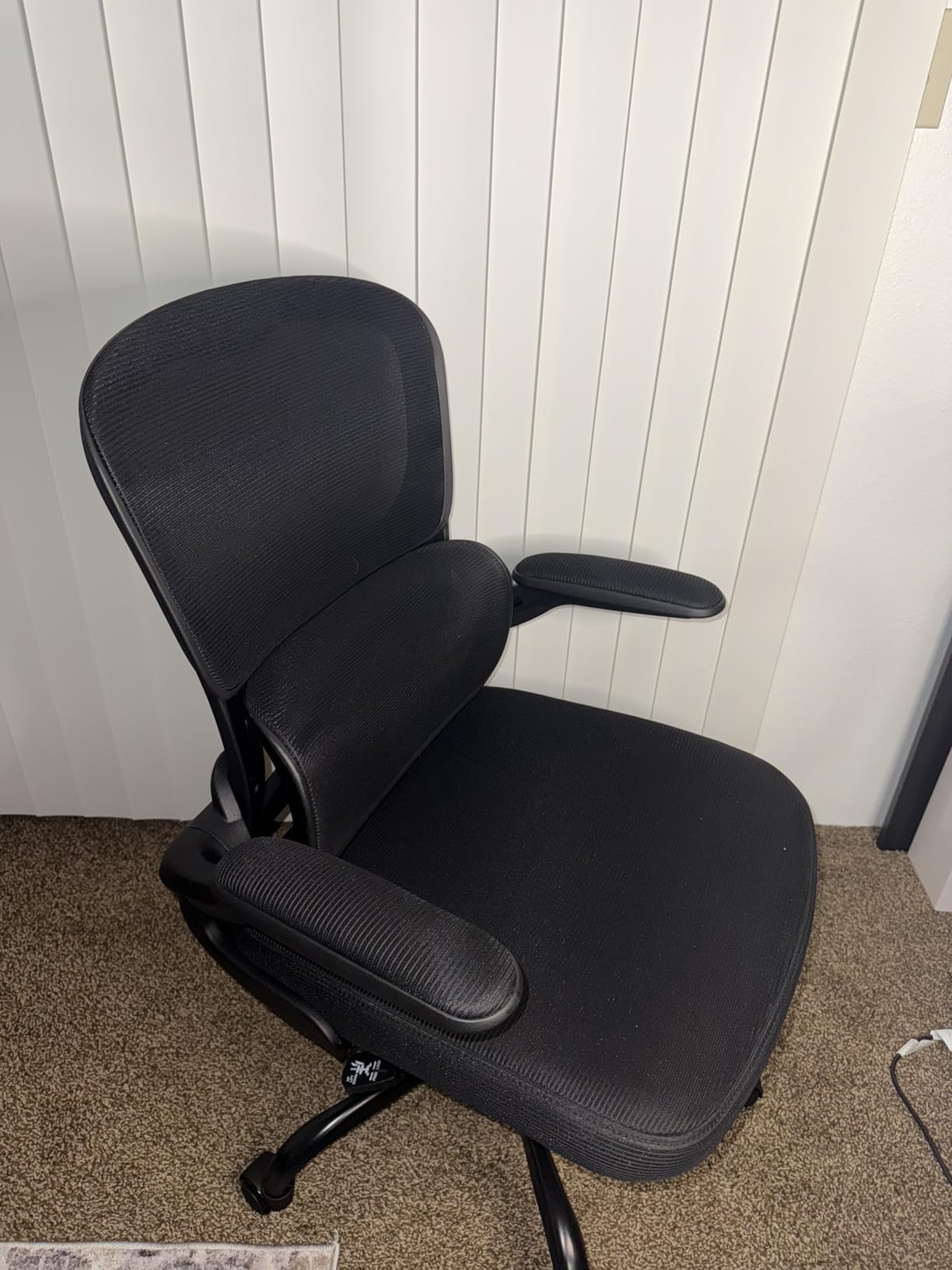 Ergonomic Office Chair, Breathable Mesh Ergonomic Desk Chair with Adjustable Lumbar Support, Flip-up Armrests, Computer Chairs Comfortable for Home, Office, Work, 300lbs, Black customer photo 1