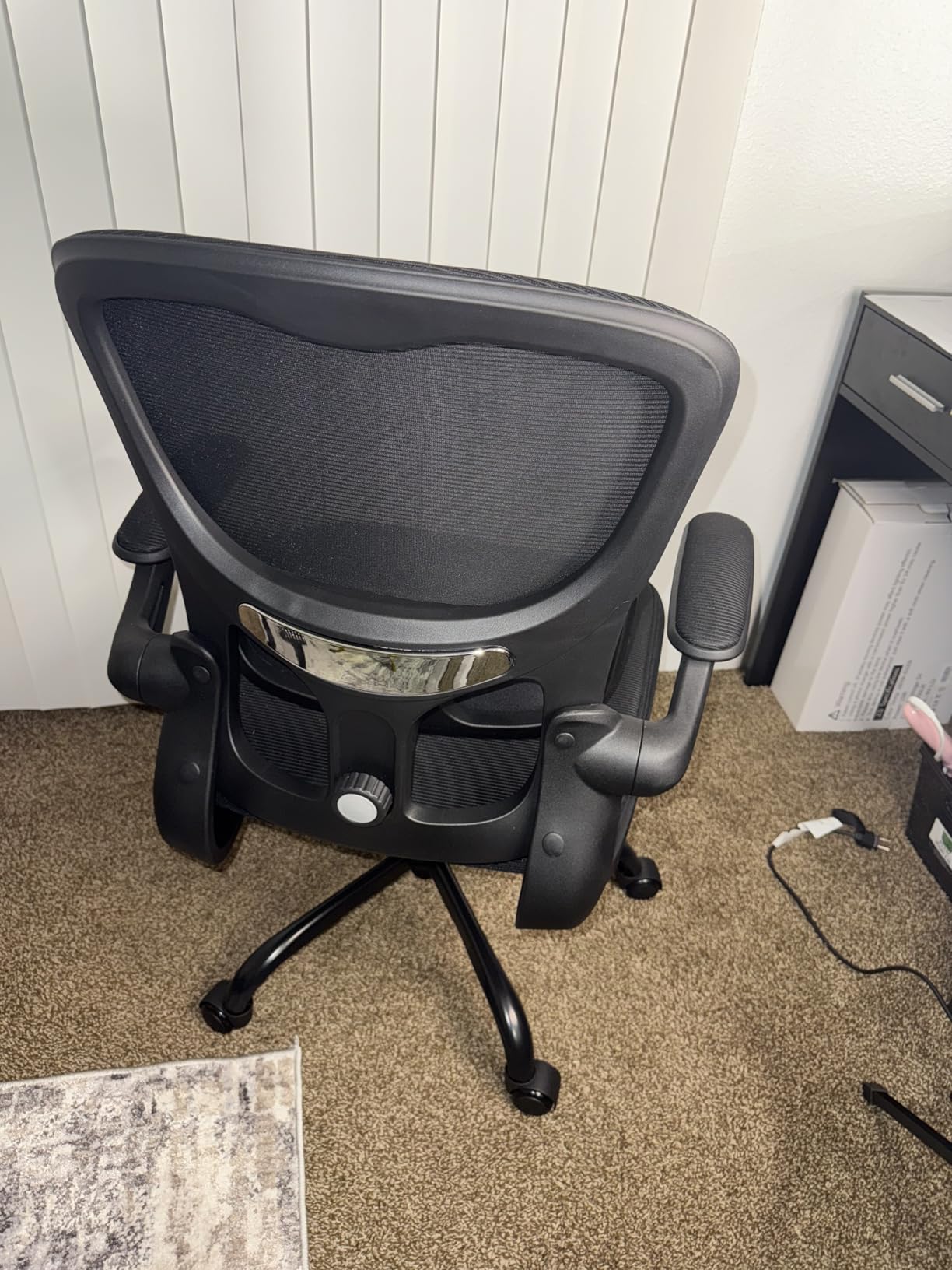 Ergonomic Office Chair, Breathable Mesh Ergonomic Desk Chair with Adjustable Lumbar Support, Flip-up Armrests, Computer Chairs Comfortable for Home, Office, Work, 300lbs, Black customer photo 2