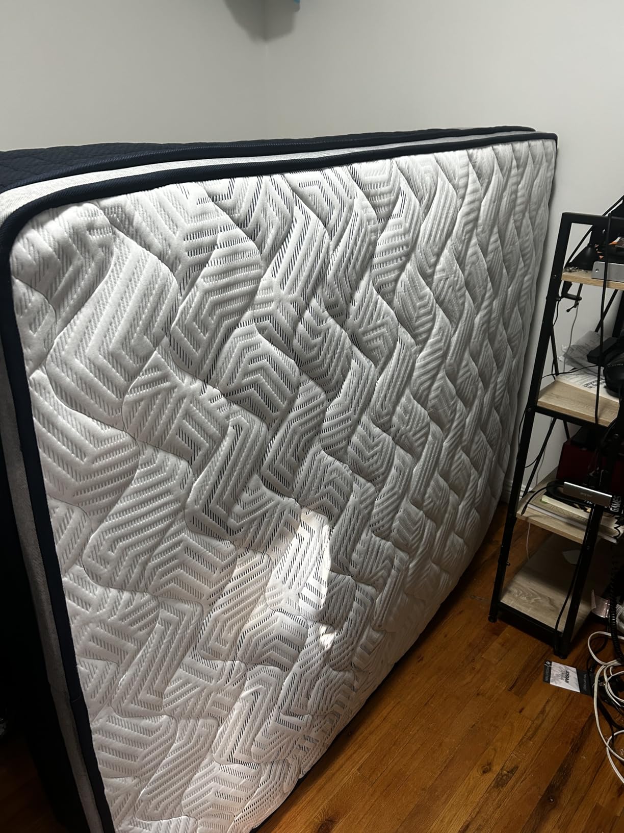 Extra Firm Queen Mattress 14 Inch, Deep Sleep Hybrid Mattress for Lumbar Support & Back Side Sleepers, Pain Relief Mattresses in a Box with Pocket Springs & Cooling Gel - 365-Night Trial, CertiPUR-US customer photo 1