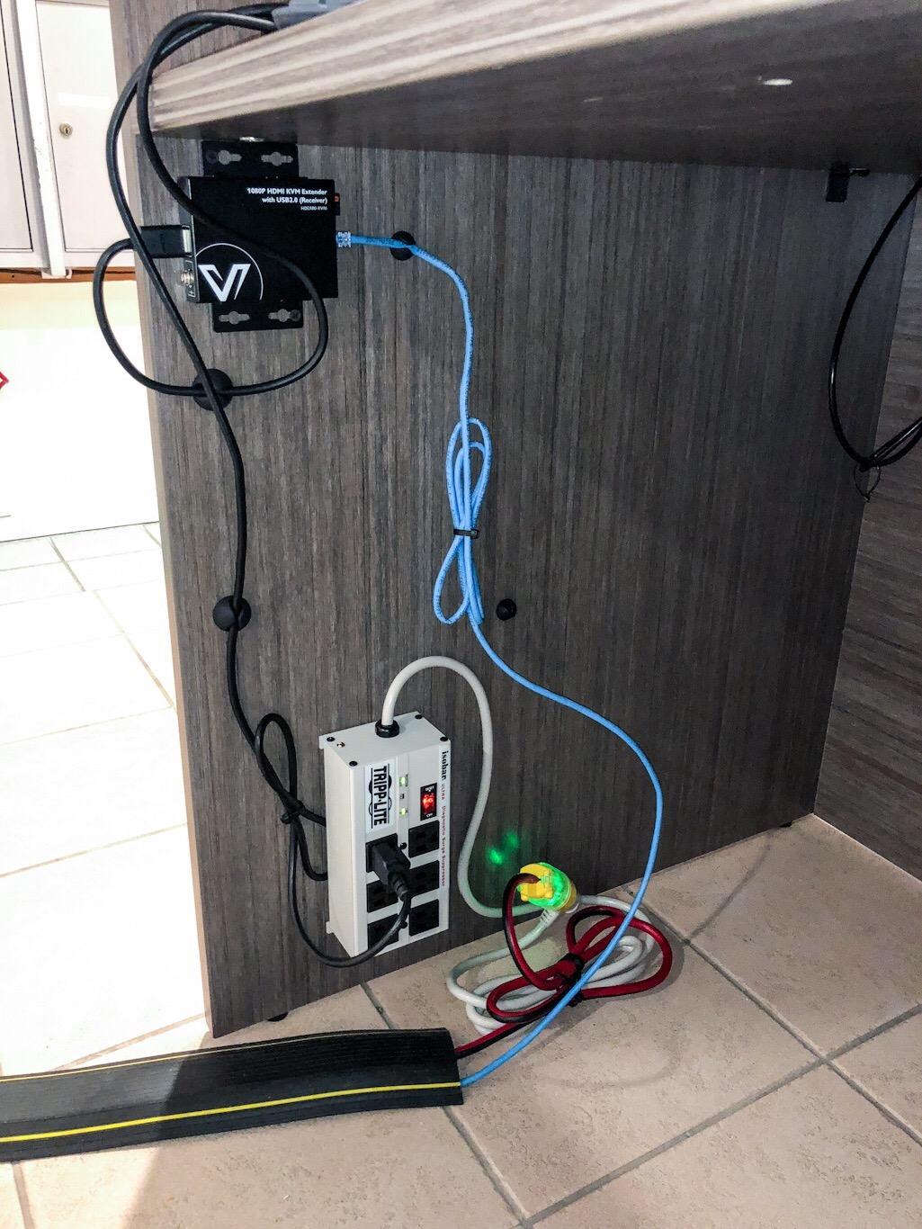 Tripp Lite IBAR4-6D Premium Isobar 4-Outlet Surge Protector Power Strip, 6ft. Cord, Right Angle Plug, 3330 Joules, Metal Housing, Lifetime Manufacturer's Warranty & $50,000 Insurance customer photo 2