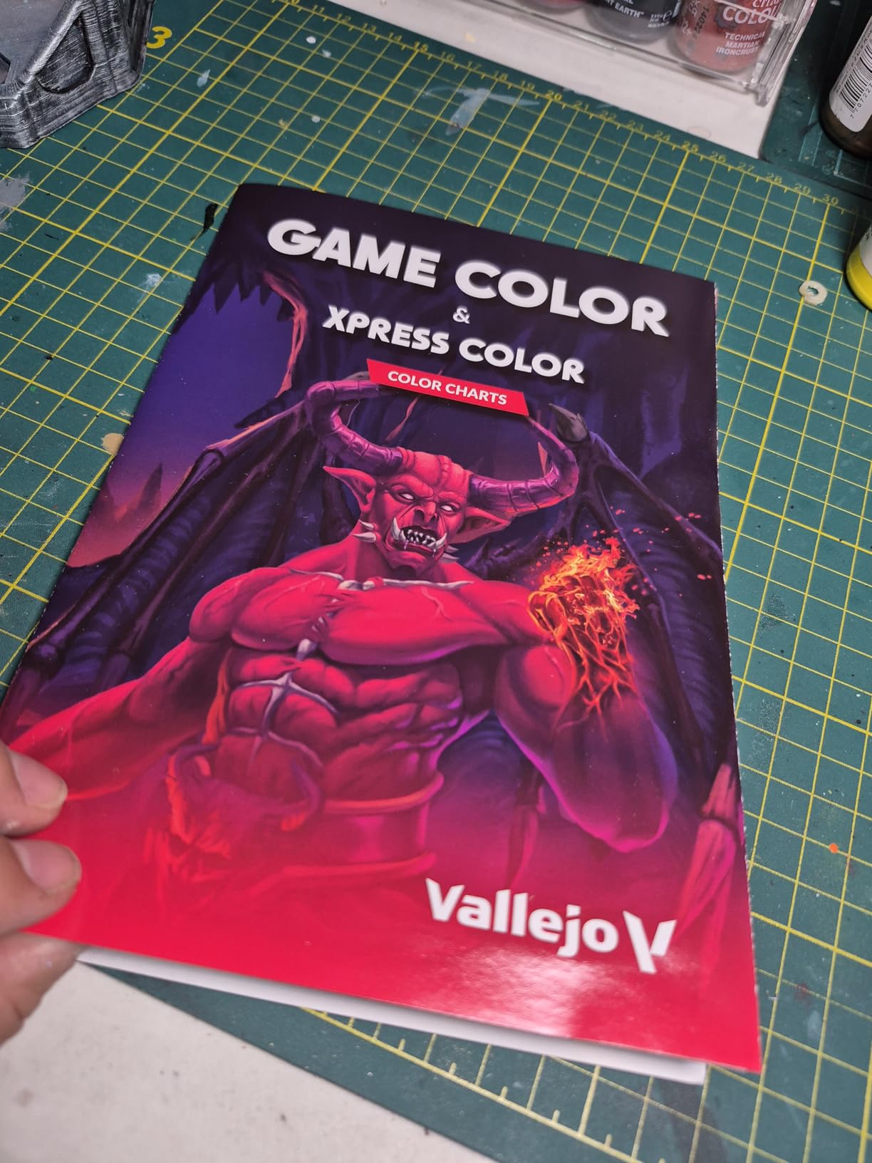 Vallejo Game Color Introduction Set | Starter Set for Fantasy and Wargame Figures | 16 Bottles x 18 ml (0.60 fl.oz.) customer photo 2