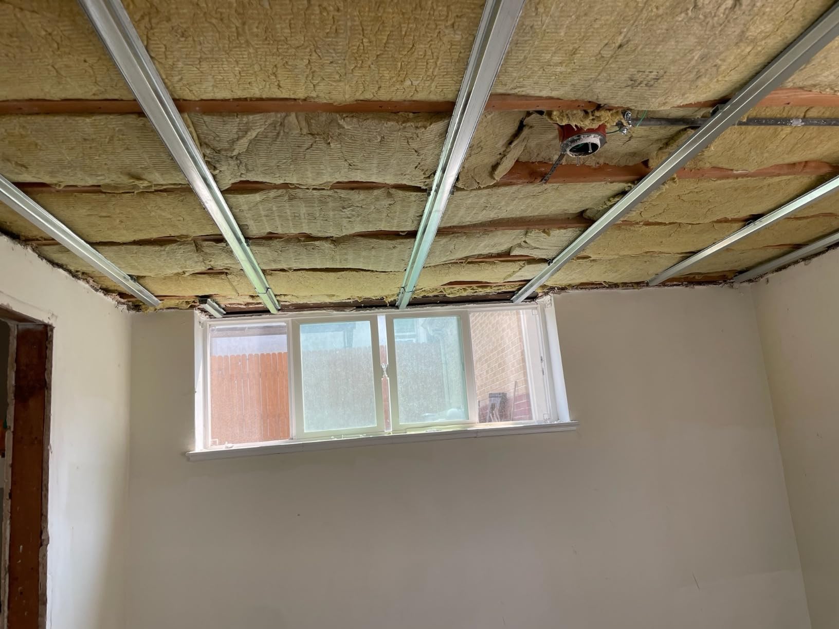 Case of Green Glue Noiseproofing Compound - 12 Tubes customer photo 1