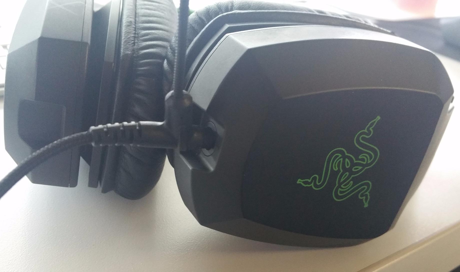 V-Moda BoomPro Microphone | for Gaming & Communication | Wired - 3.5 mm Jack | Flexible Boom | Clip-on Controller with Mute Button & Volume Wheel | Black customer photo 1