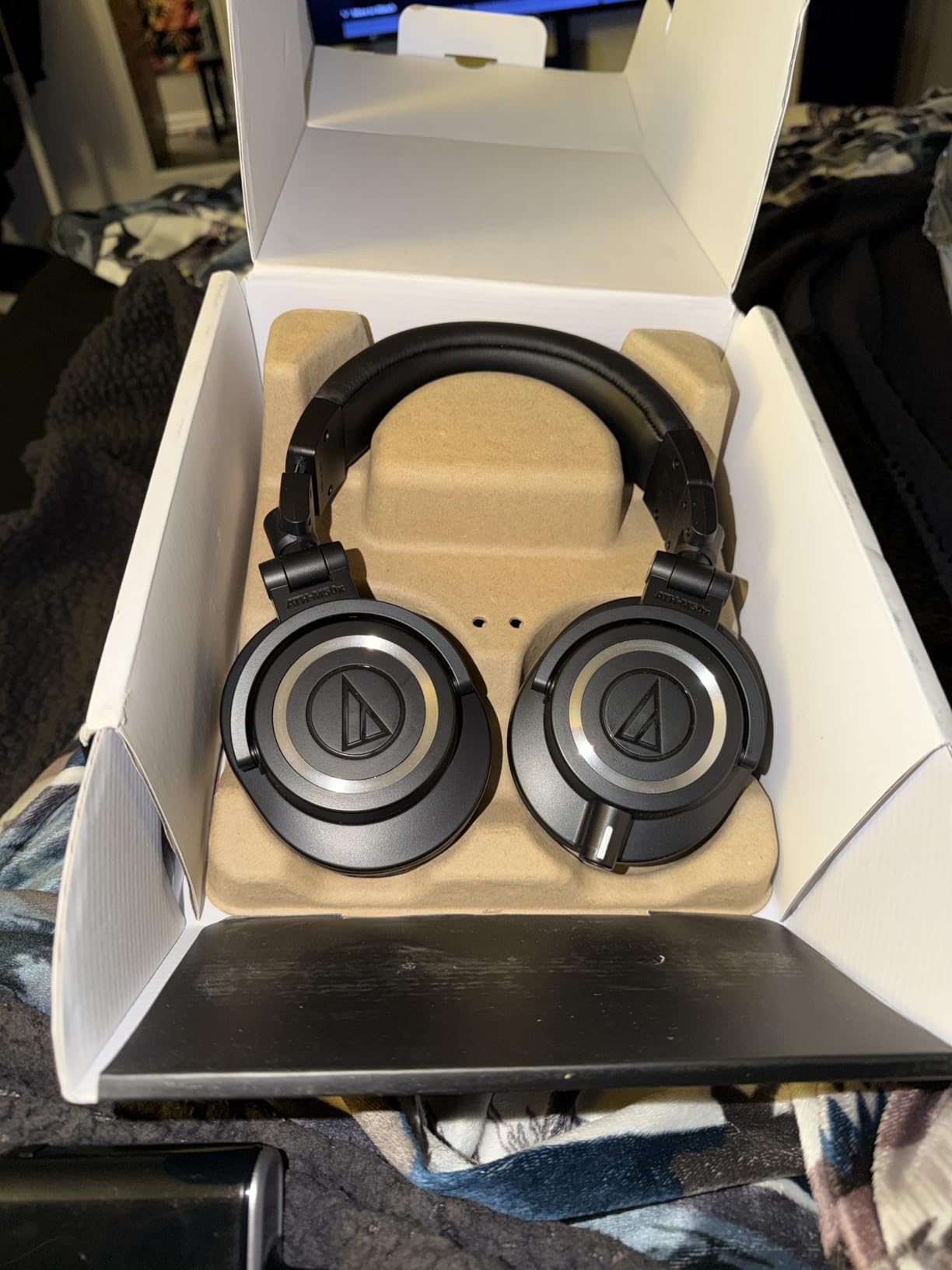 Audio-Technica ATH-M50X Professional Studio Monitor Headphones, Black, Professional Grade, Critically Acclaimed, with Detachable Cable customer photo 1