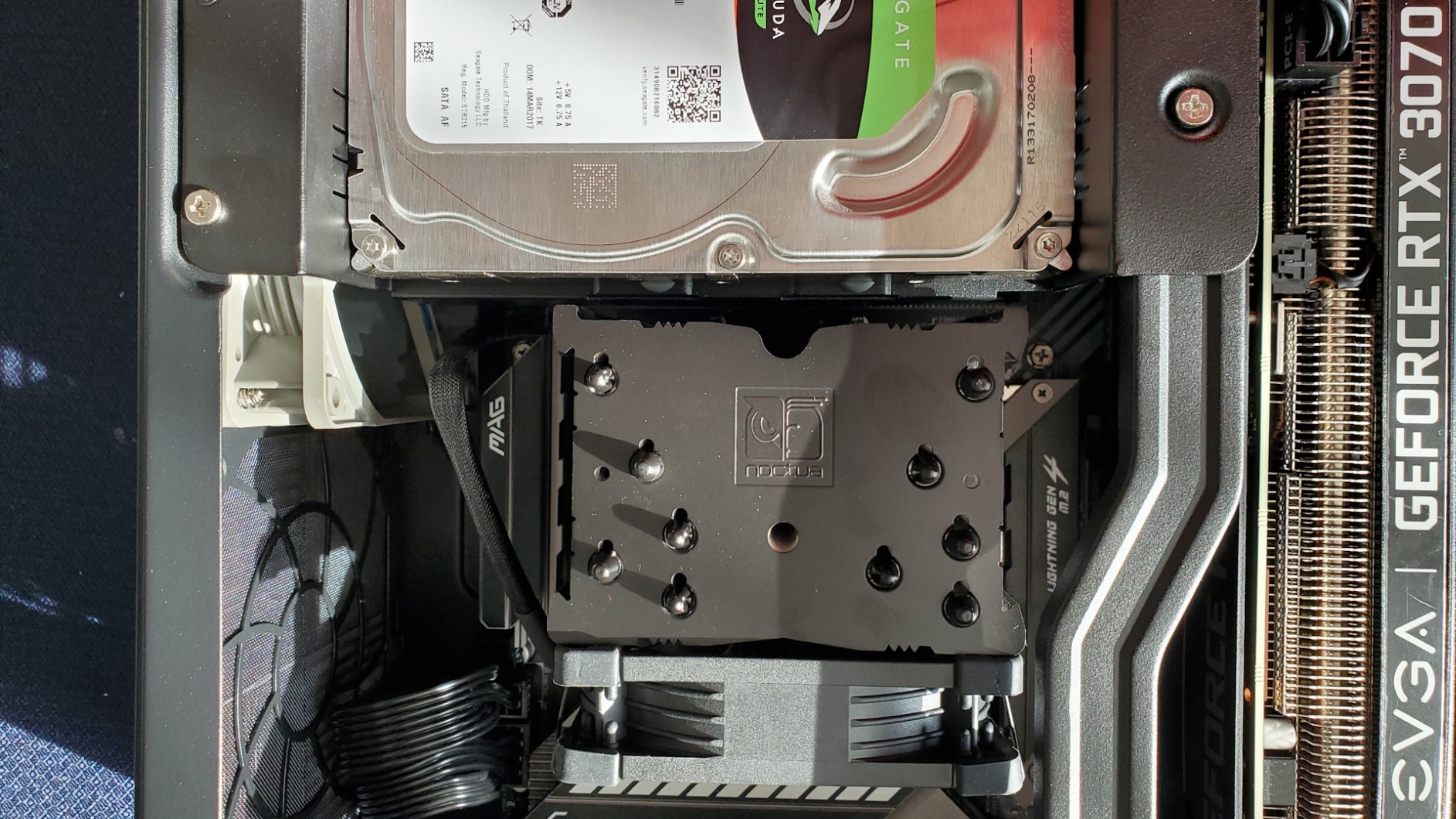 SilverStone Technology Grandia Series Aluminum HTPC Computer Case for ATX / SSI-CEB - Black (GD09B) customer photo 1