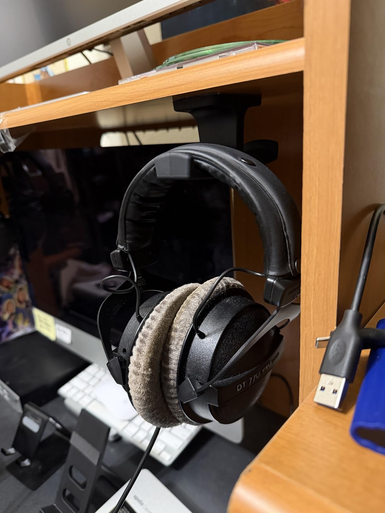 Elevation Lab The Anchor - The Original Under-Desk Headphone Stand Mount Holder customer photo 2