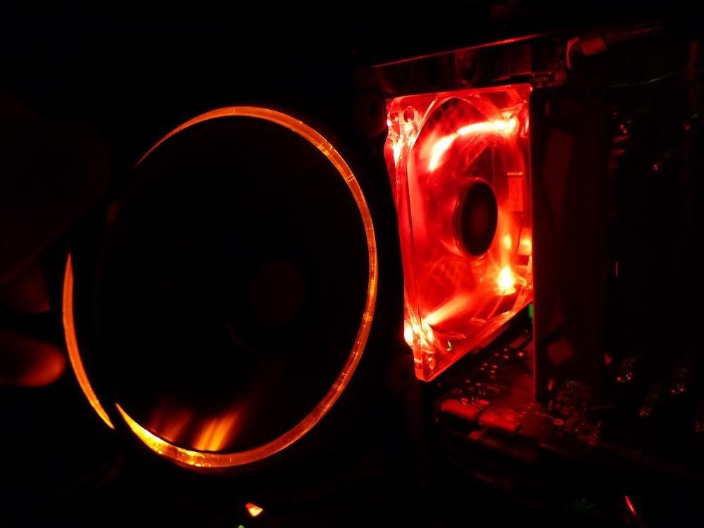 Thermaltake Riing 12 Series Blue High Static Pressure 120mm Circular LED Ring Case/Radiator Fan with Anti-Vibration Mounting System Cooling CL-F038-PL12BU-A customer photo 1