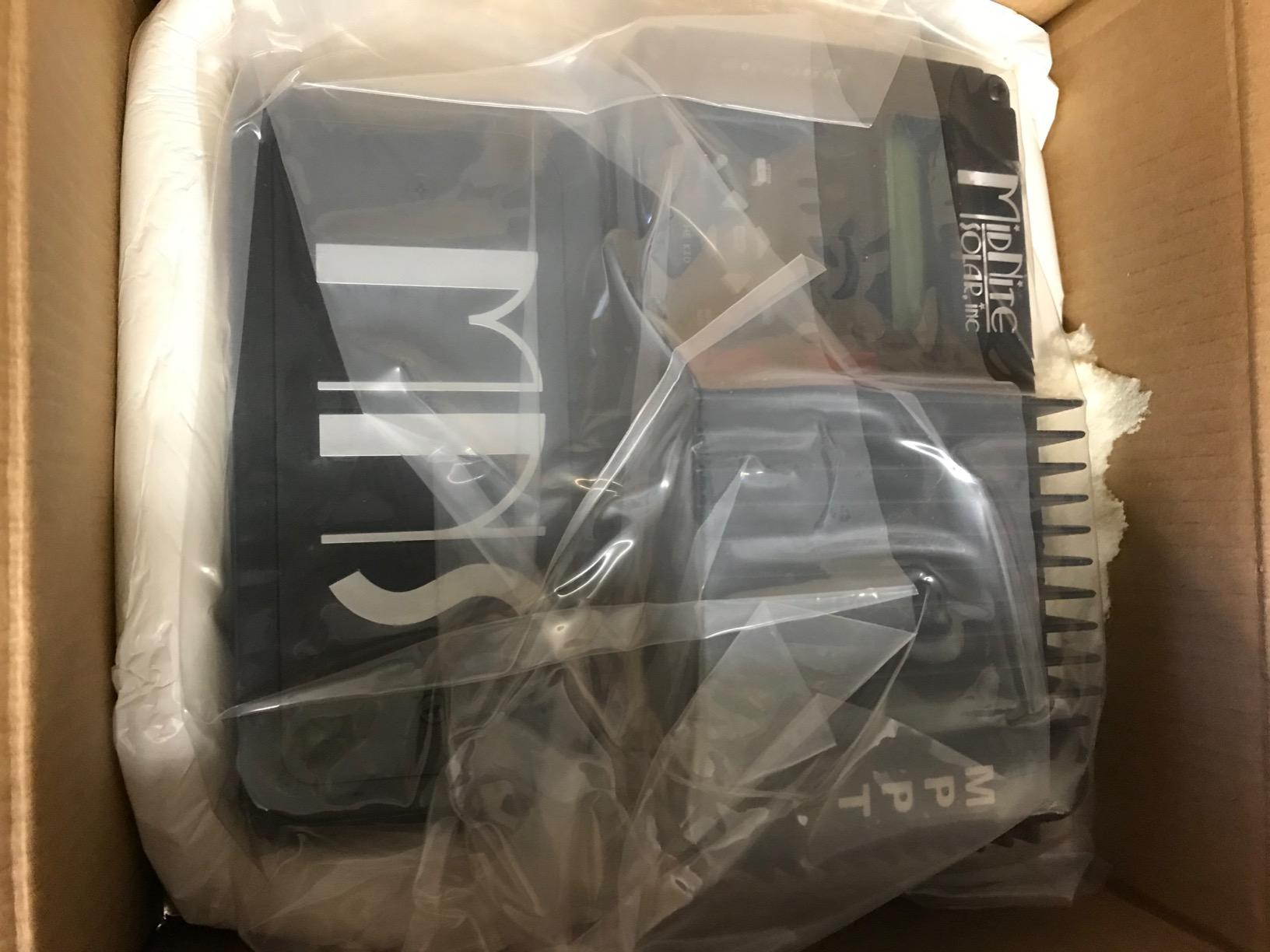 MidNite Solar MNKID-B MPPT Charge Controller 30A in Black customer photo 2