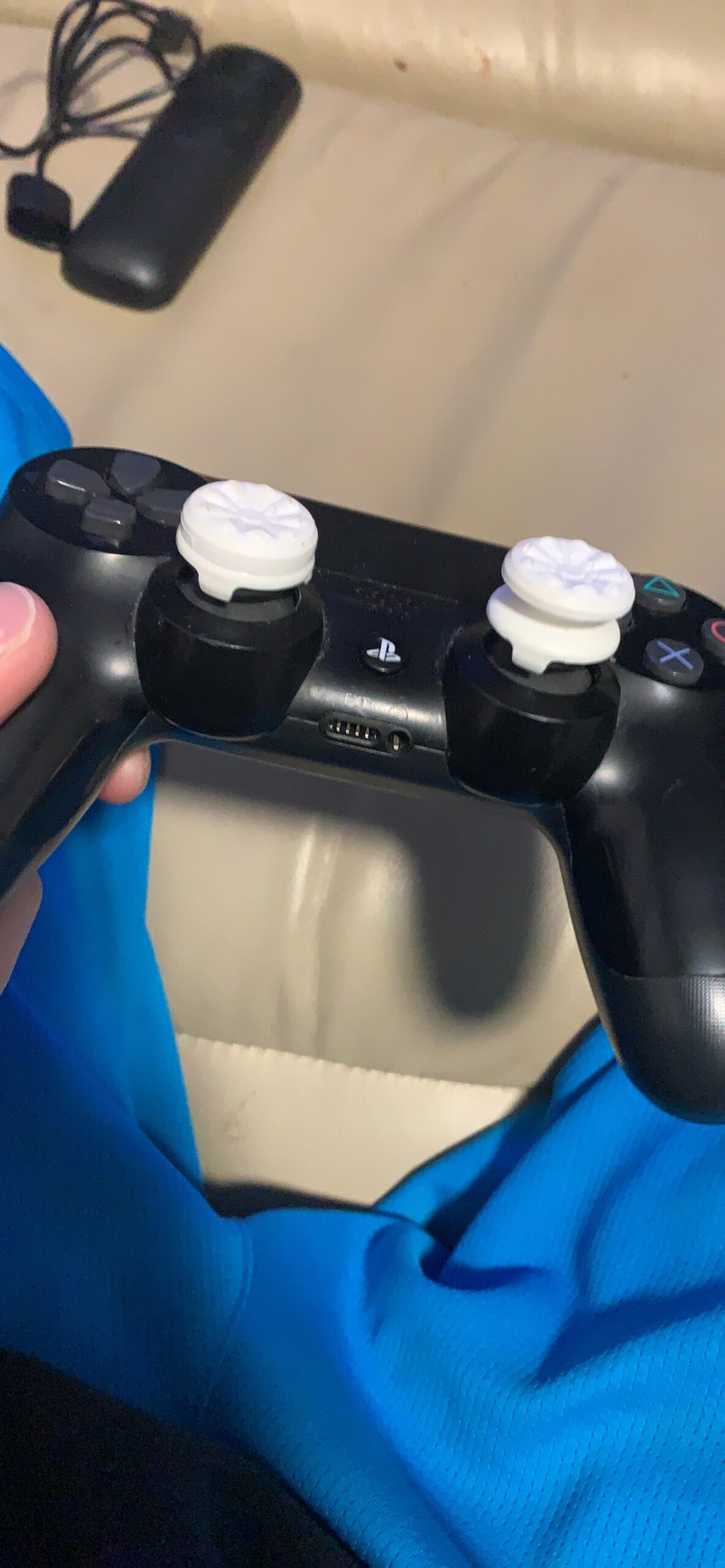 FPS Freek Galaxy White for PlayStation 4 (PS4) and PlayStation 5 (PS5) | 1 High-Rise, 1 Mid-Rise | White customer photo 2