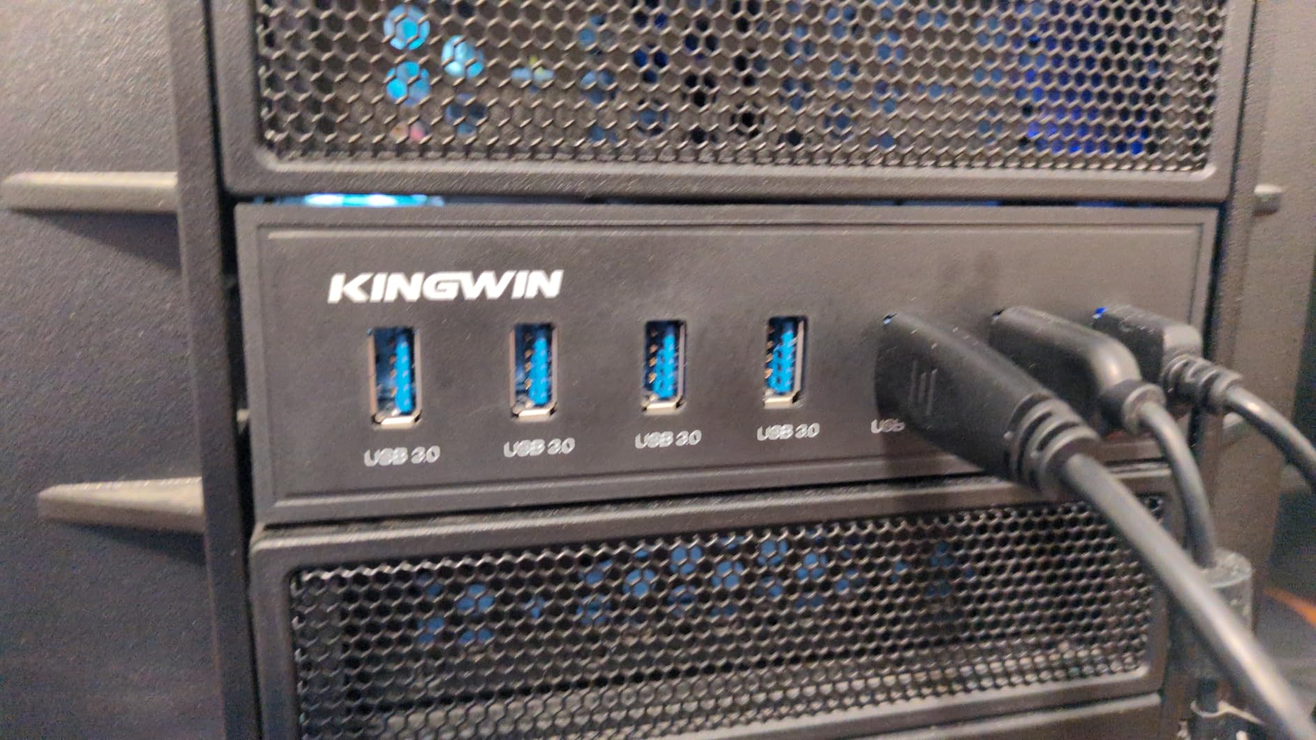 Kingwin Powered USB Hub 3.0 w/ 1 USB-C Port, SD Card Reader & Micro SD Card Reader - Sata Power Port w/Lightning Speed Data Transfer Up to 5Gbps - 5.25