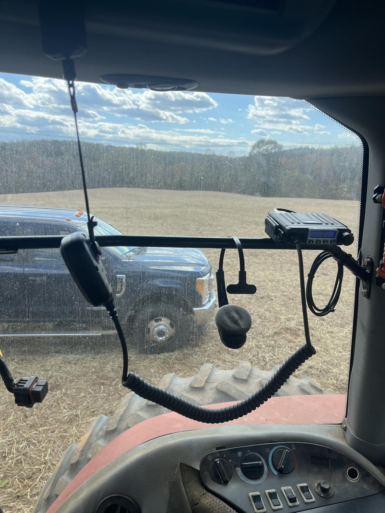 Midland MXT115 - 15 Watt GMRS MicroMobile Two Way Trails Radio - Off Roading Outdoor RZR Farm - 8 Repeater Channels Extended Range - External Magnetic Mount Antenna - NOAA Weather Alerts customer photo 2