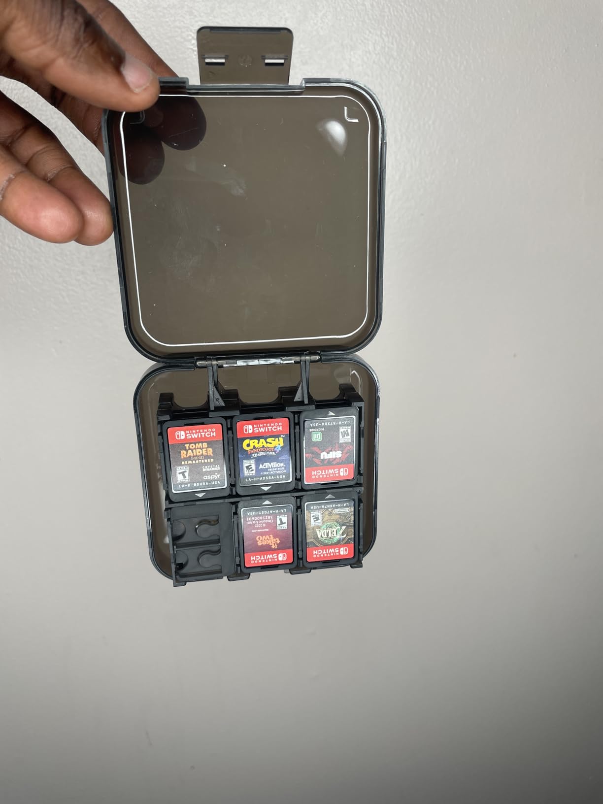 Amazon Basics Game Storage Case for 24 Nintendo Switch Games - 3.4 x 3.4 x 1 Inches, Blue customer photo 2