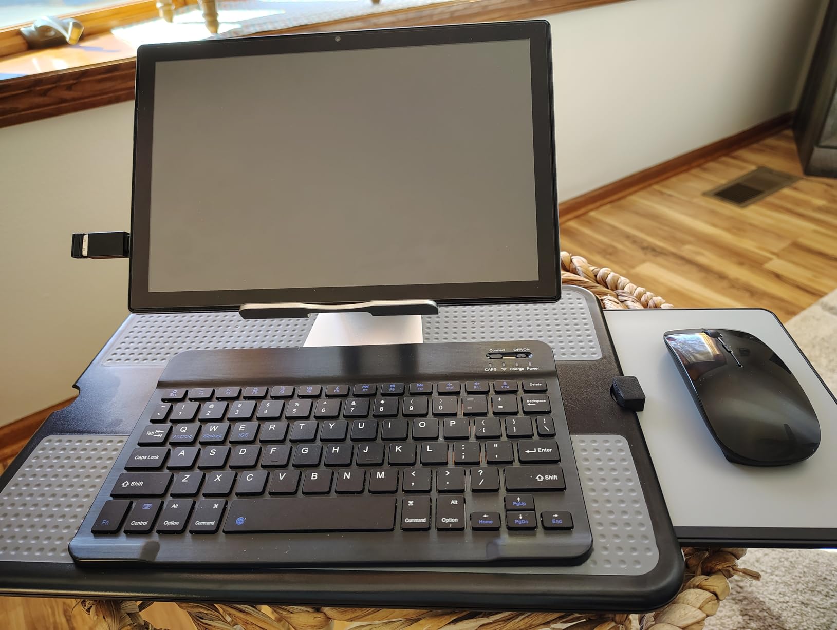 AboveTEK Portable Laptop Lap Desk w/Retractable Left/Right Mouse Pad Tray, Non-Slip Heat Shield Tablet Notebook Computer Stand Table w/Sturdy Stable Work Surface for Bed Sofa Couch or Travel customer photo 1
