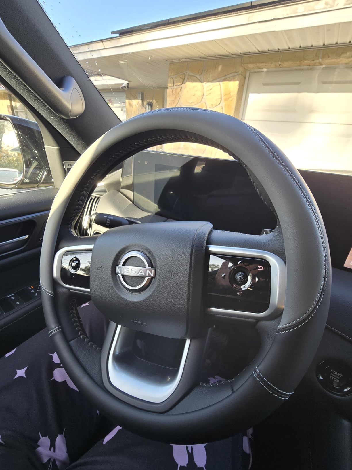 Valleycomfy Steering Wheel Cover with Microfiber Leather for Car Truck SUV 15 inch (Black) customer photo 1
